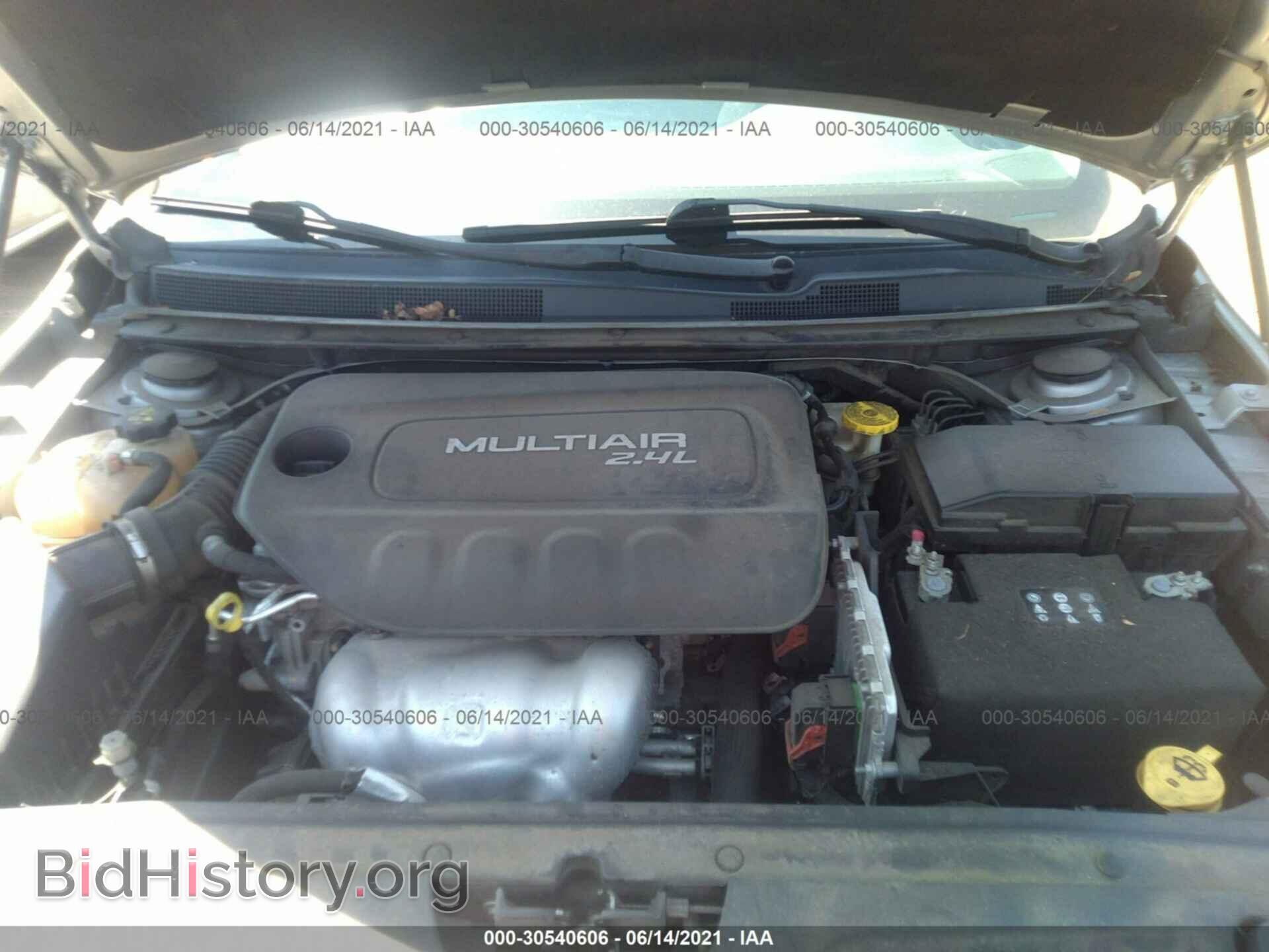 2015 CHRYSLER 200 - VIN: 1C3CCCAB7FN649056 - Фото 10