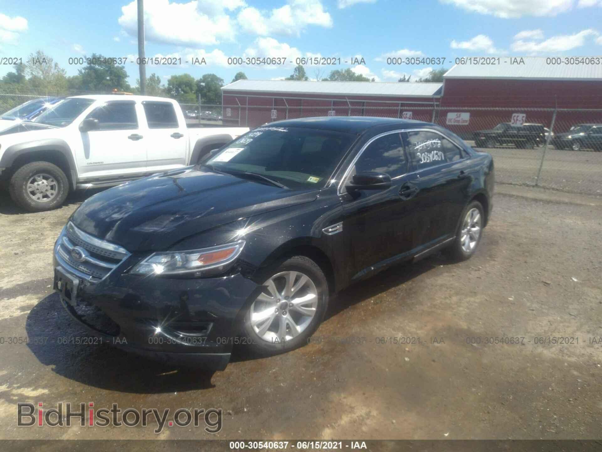 2011 FORD TAURUS - VIN: 1FAHP2EW8BG108695 - Фото 2