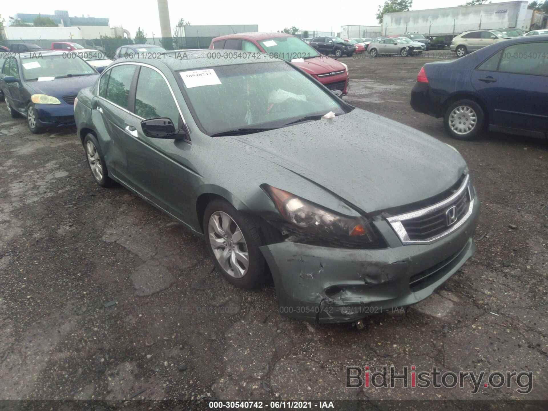 Photo 1HGCP3F89AA006108 - HONDA ACCORD SDN 2010