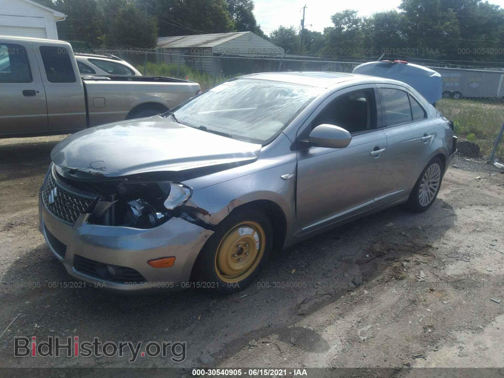 2010 SUZUKI KIZASHI - VIN: JS2RE9A50A6100174 - Photo 2