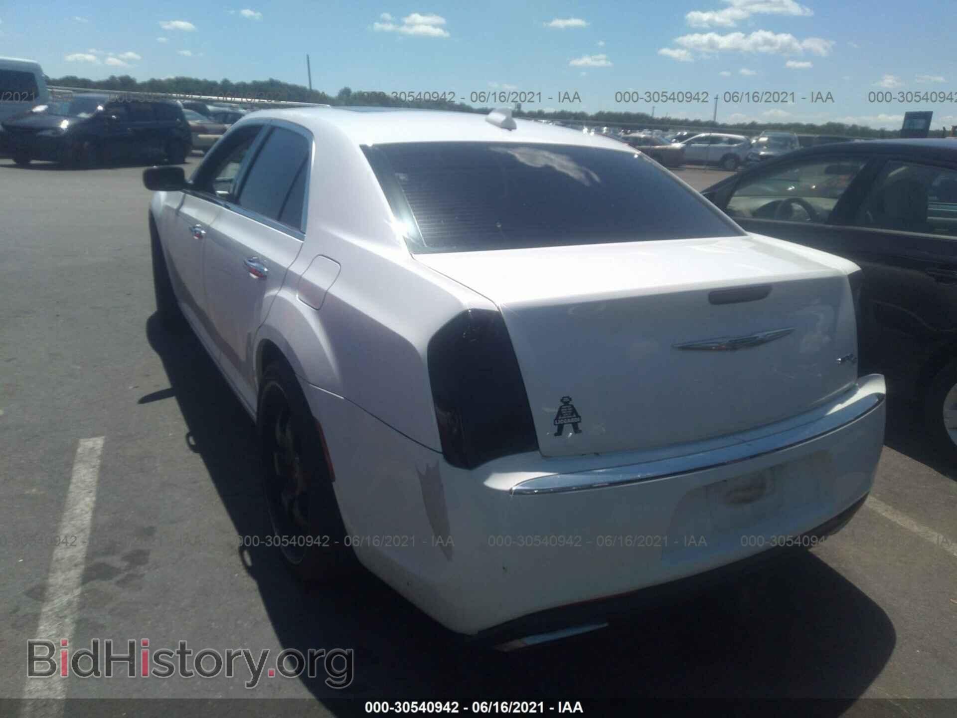 2016 CHRYSLER 300 - VIN: 2C3CCAEG7GH128097 - Фото 3