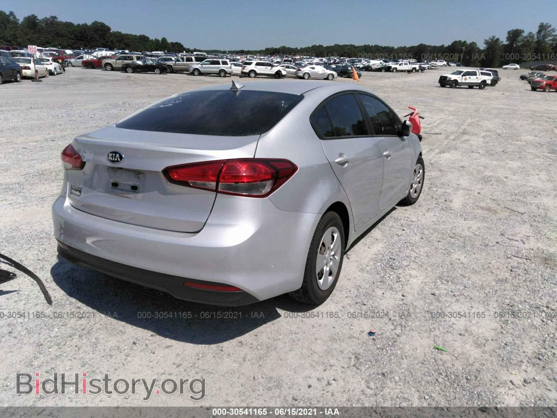 2017 KIA FORTE - VIN: 3KPFL4A75HE016881 - Фото 4