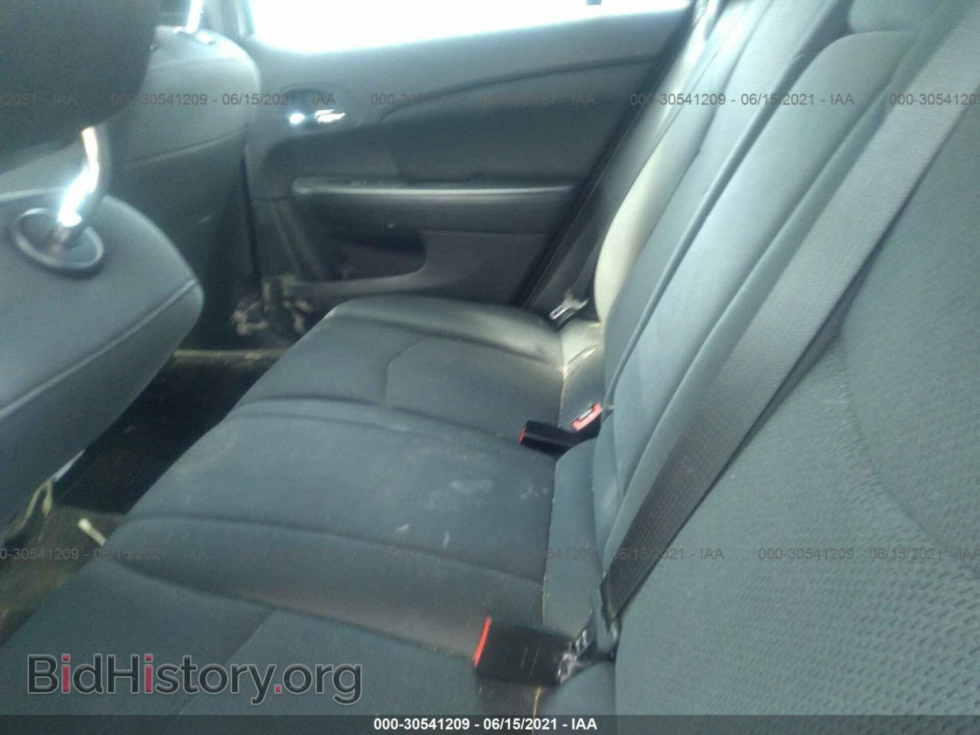 2011 CHRYSLER 200 - VIN: 1C3BC1FB6BN576362 - Фото 8