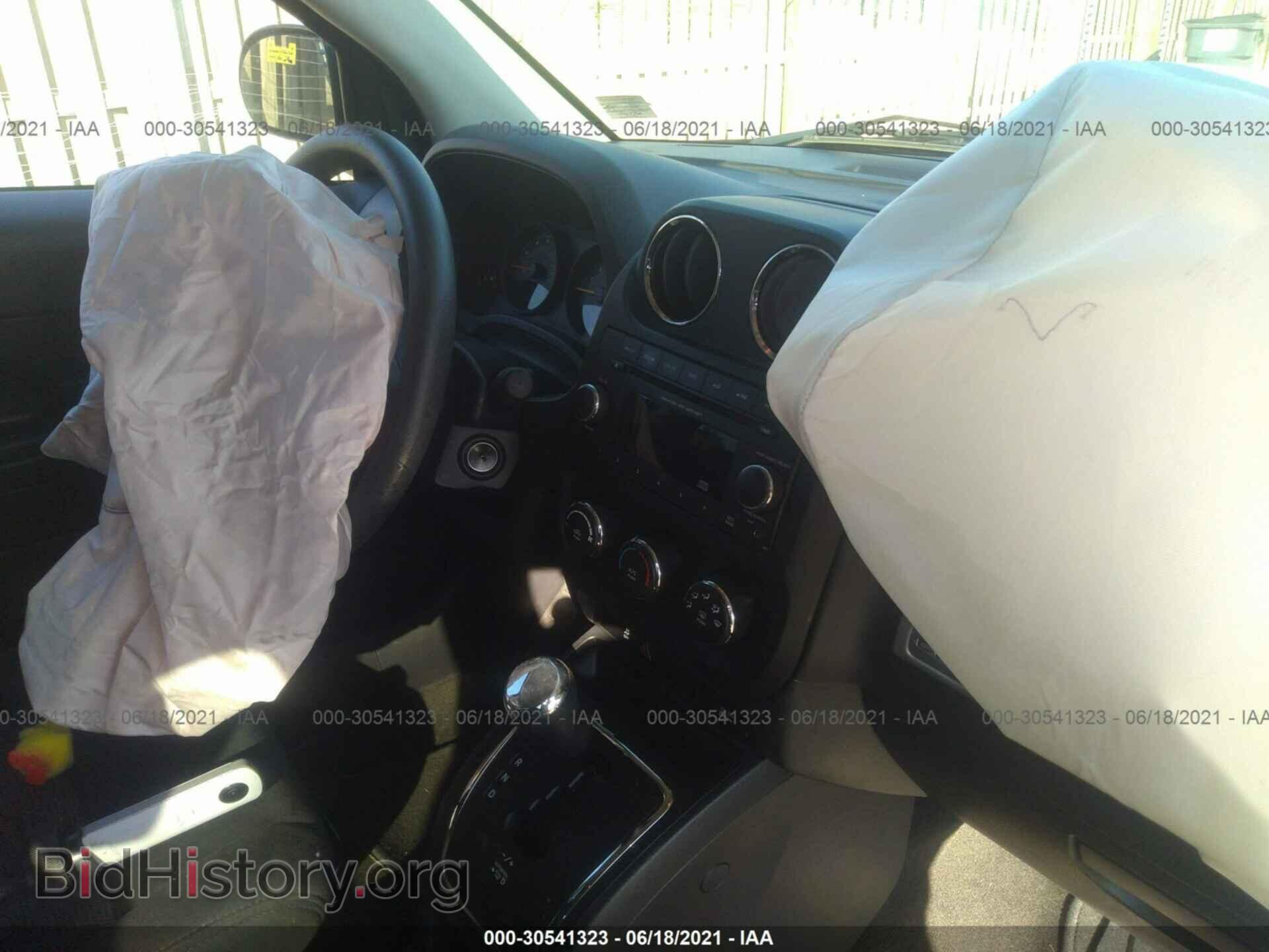 2014 JEEP COMPASS - VIN: 1C4NJCBB4ED856646 - Фото 5