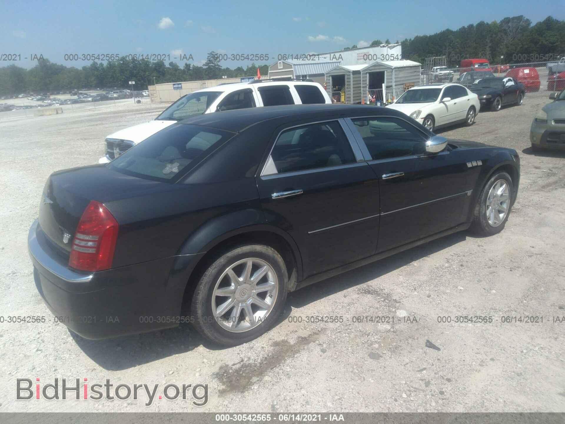 2006 CHRYSLER 300 - VIN: 2C3KA63H26H155085 - Фото 4