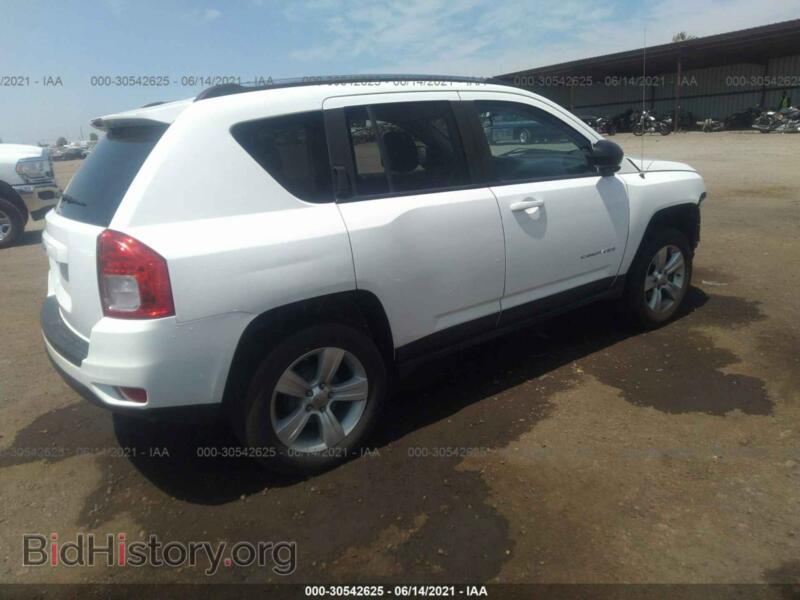 2012 Jeep COMPASS (VIN 1C4NJCBA0CD724875) — фото 4 из 12