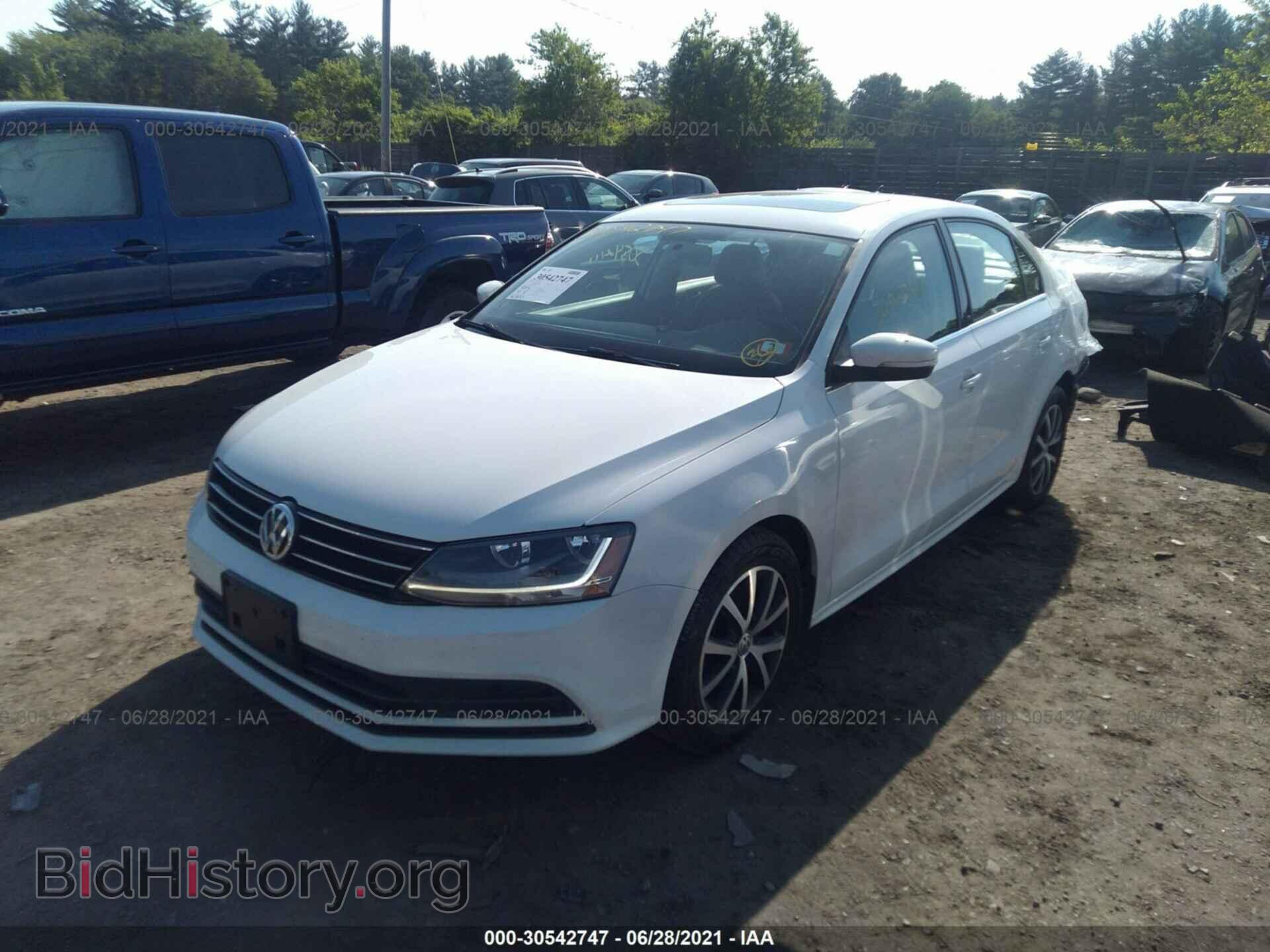 2017 VOLKSWAGEN JETTA - VIN: 3VWDB7AJ5HM227699 - Фото 2