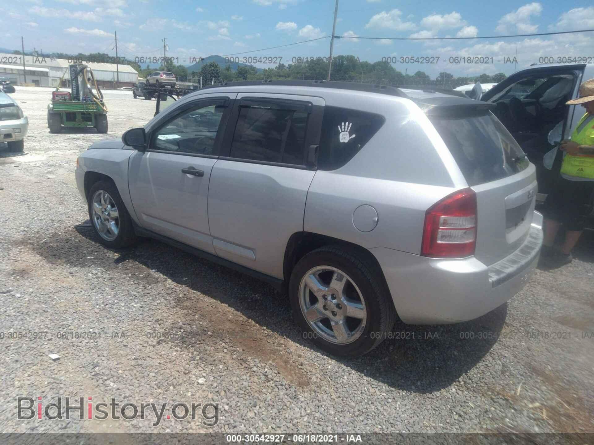 2007 JEEP COMPASS - VIN: 1J8FT57W27D342733 - Фото 3