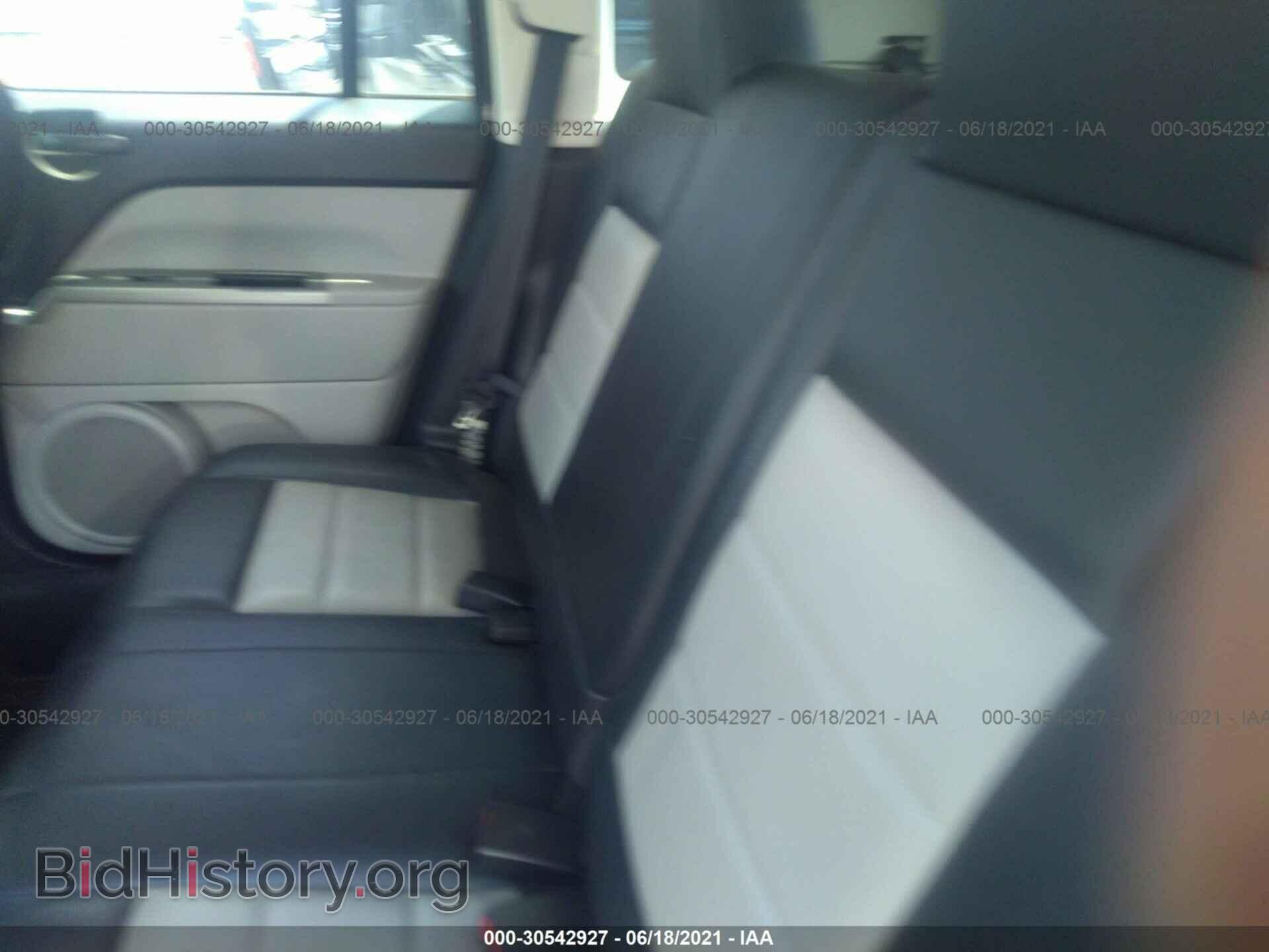 2007 JEEP COMPASS - VIN: 1J8FT57W27D342733 - Фото 8