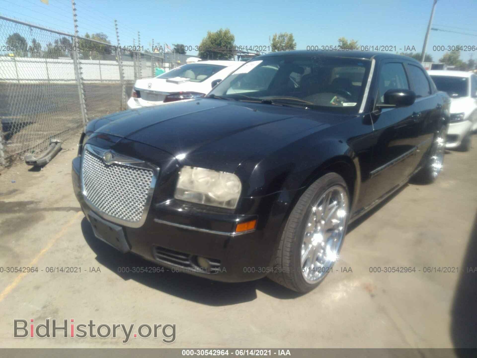 2006 CHRYSLER 300 - VIN: 2C3KA53G26H139146 - Фото 2