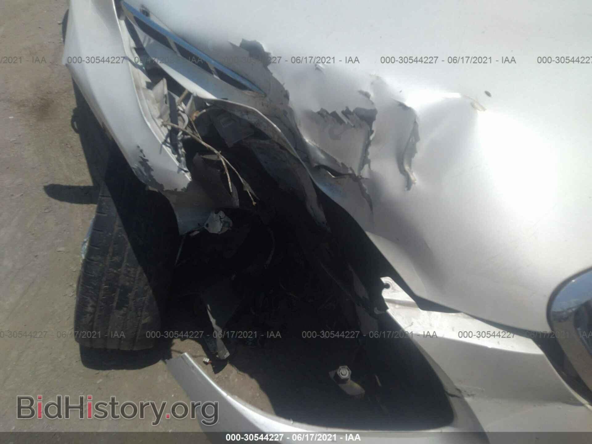2011 BUICK ENCLAVE - VIN: 5GAKRCED7BJ237384 - Фото 6