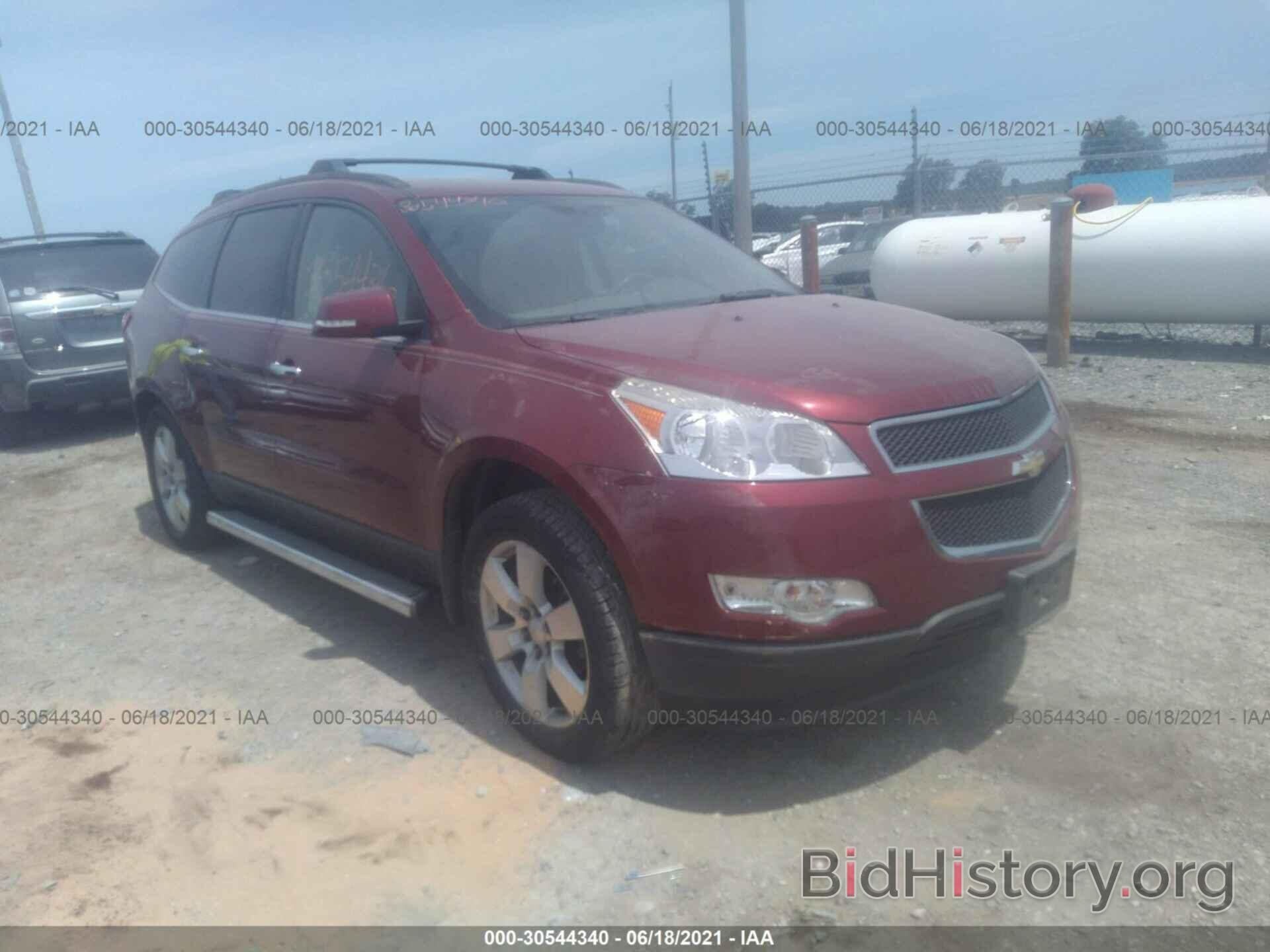 Photo 1GNKVGED1BJ225658 - CHEVROLET TRAVERSE 2011