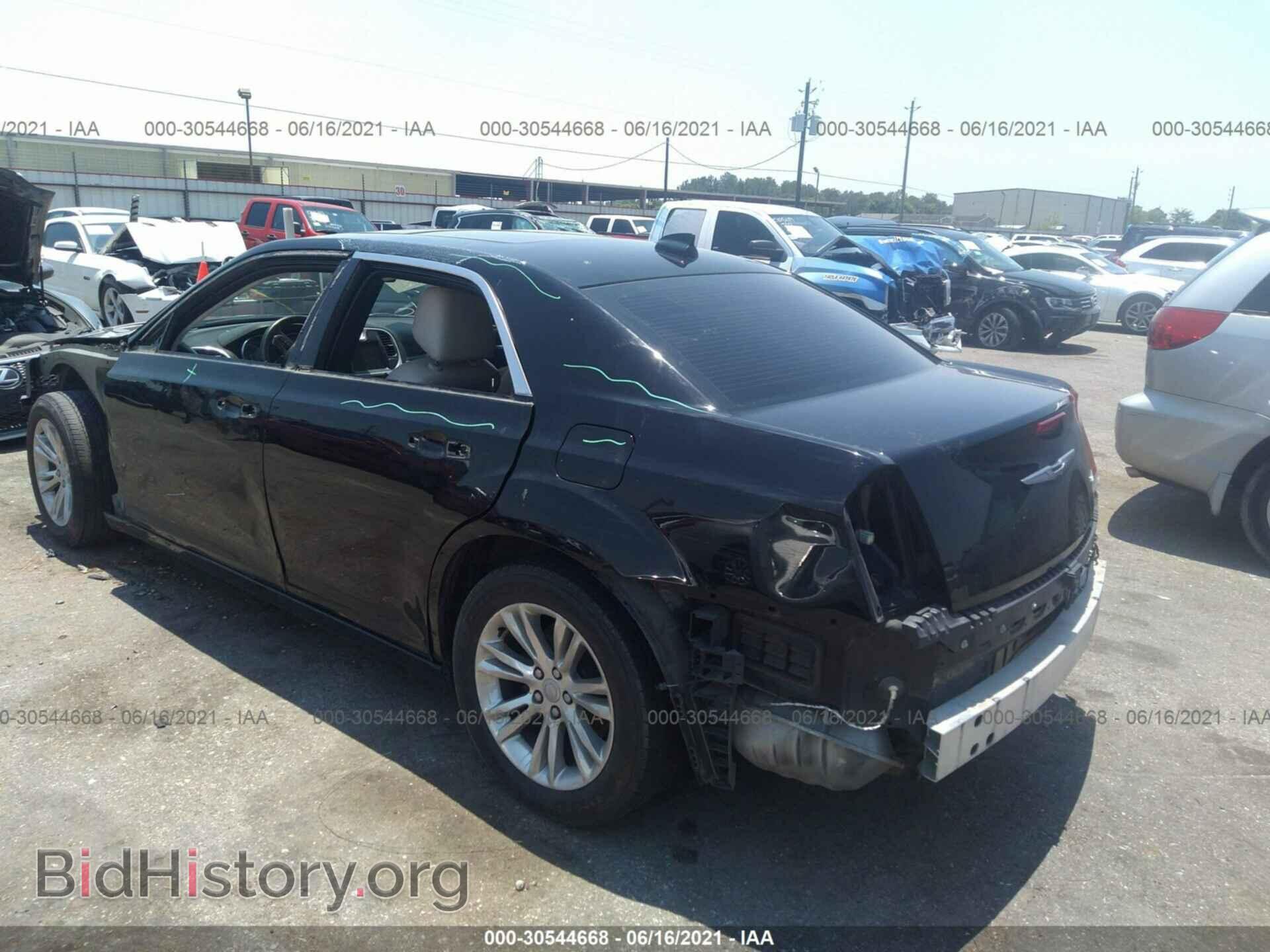 2016 CHRYSLER 300 - VIN: 2C3CCAEG2GH207452 - Фото 3