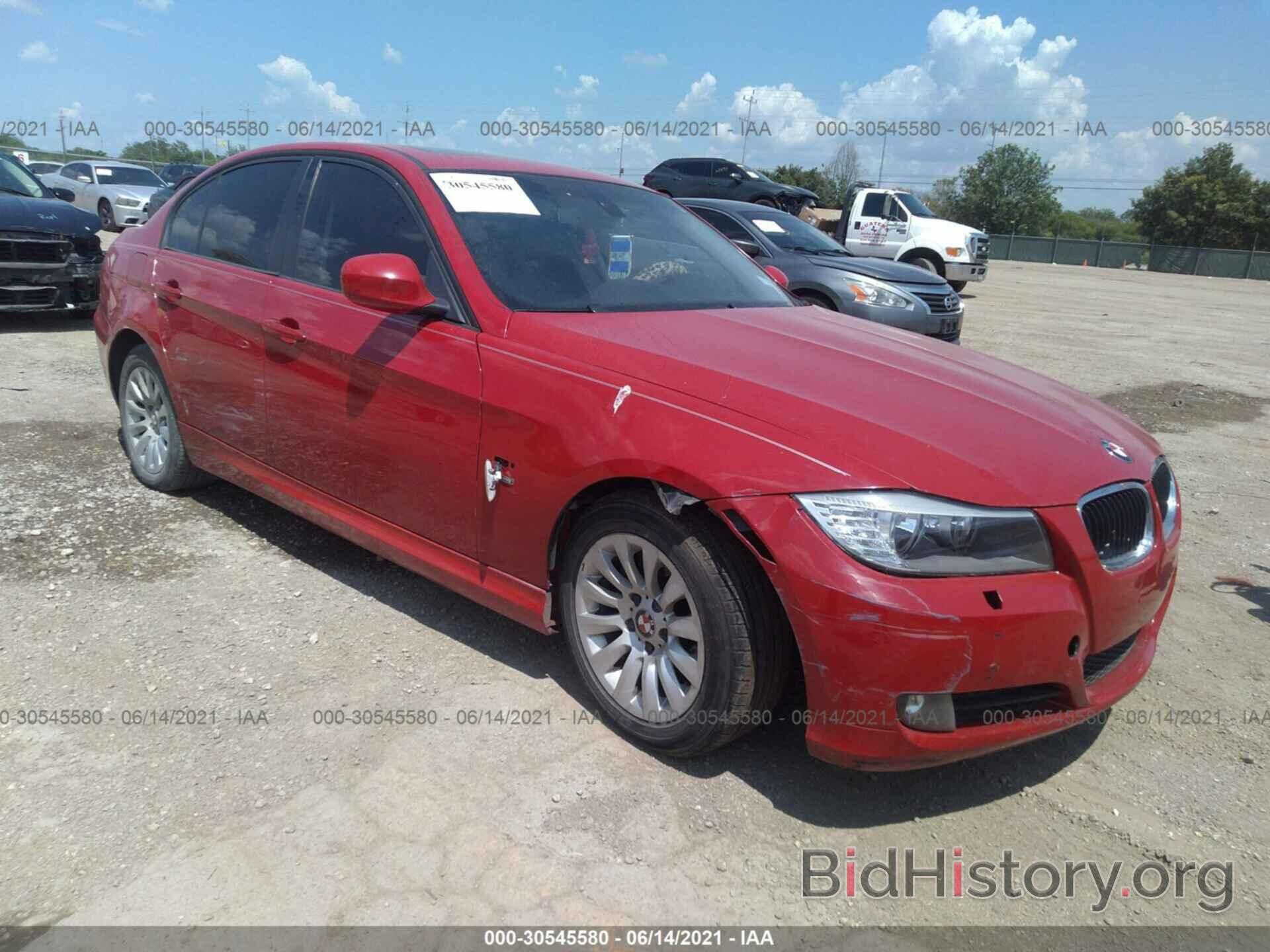 Photo WBAPK53589A514115 - BMW 3 SERIES 2009