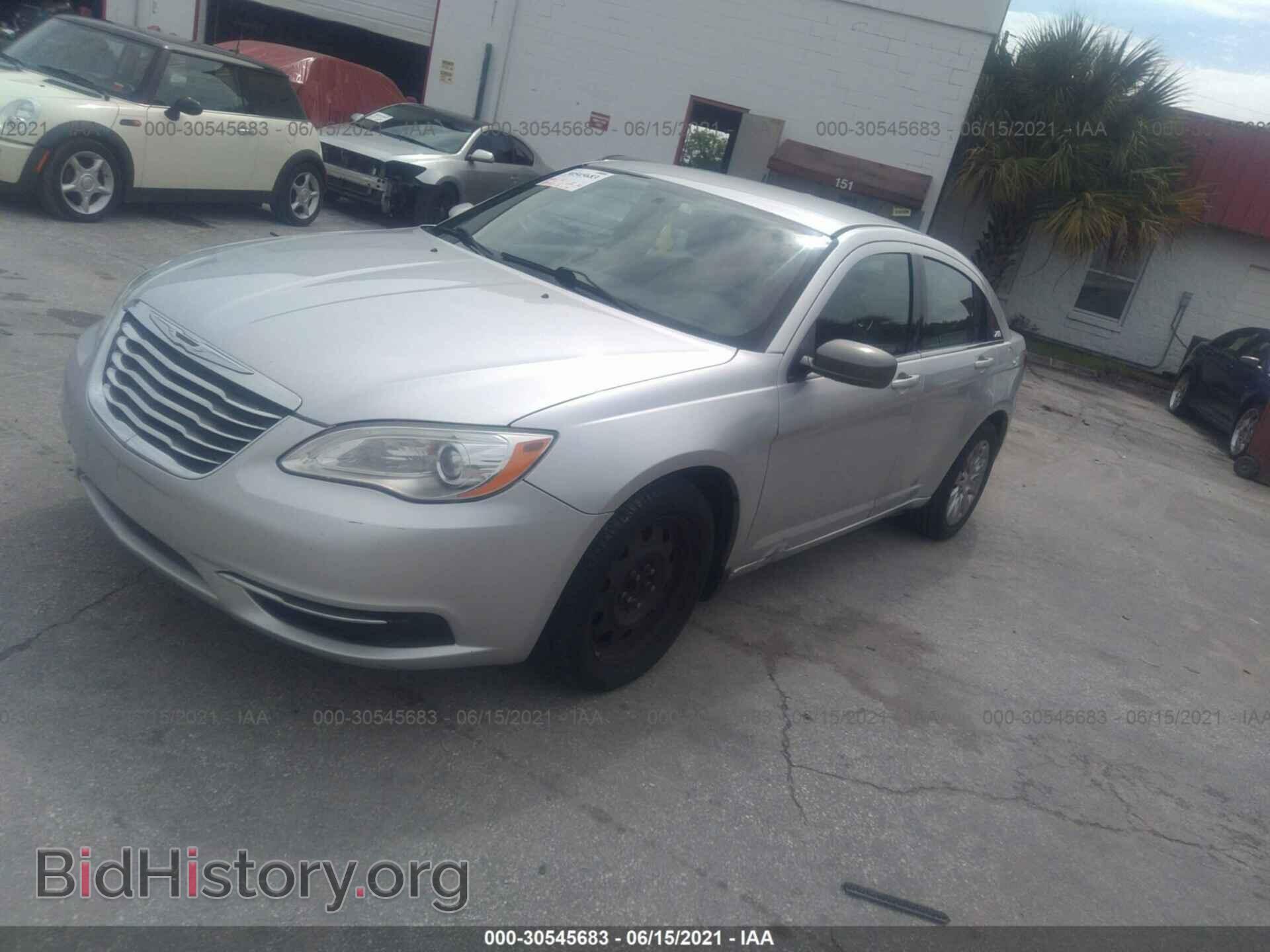 2012 CHRYSLER 200 - VIN: 1C3CCBAB9CN169266 - Photo 2