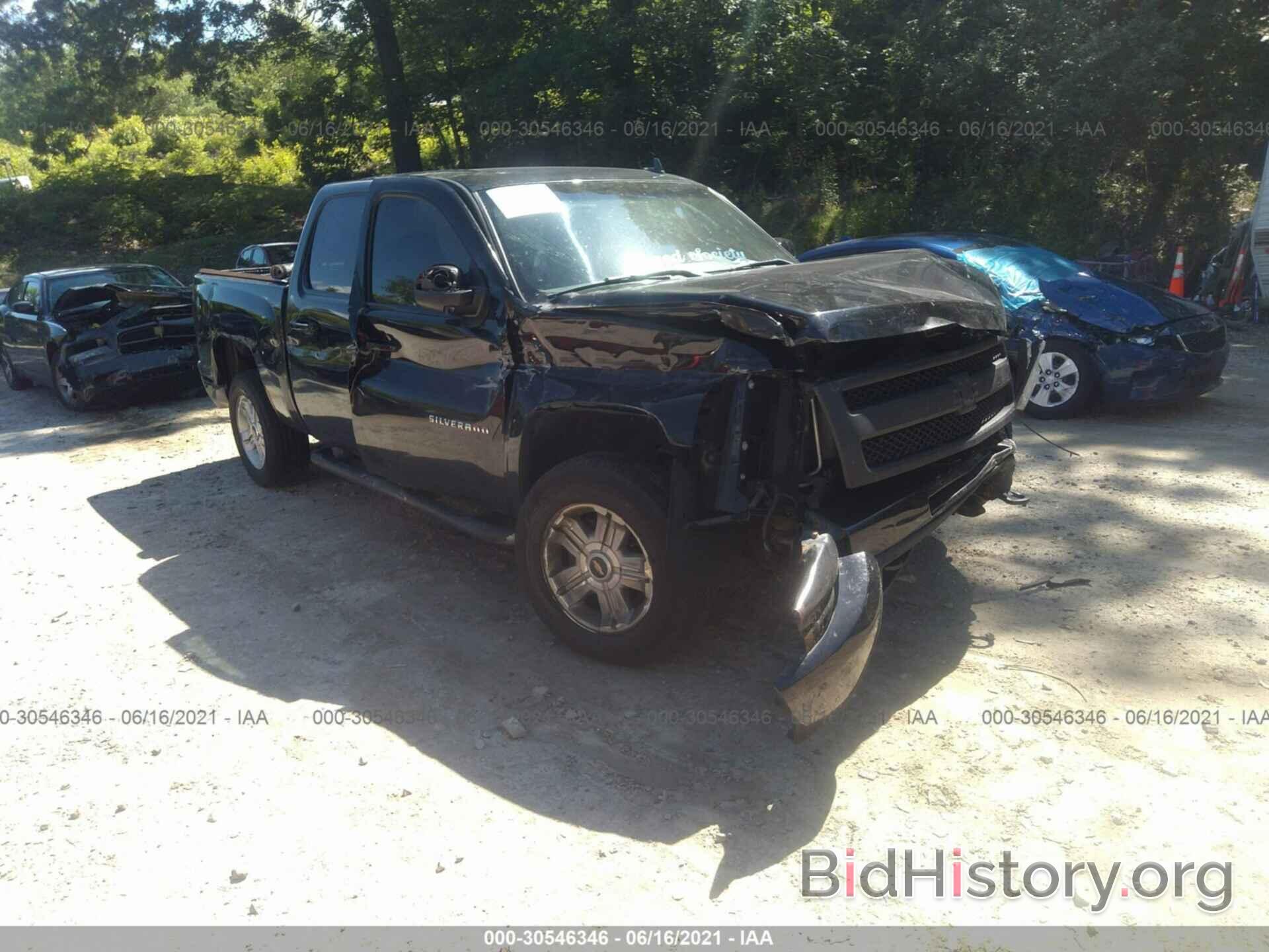 Photo 1GCPKTE37BF125137 - CHEVROLET SILVERADO 1500 2011