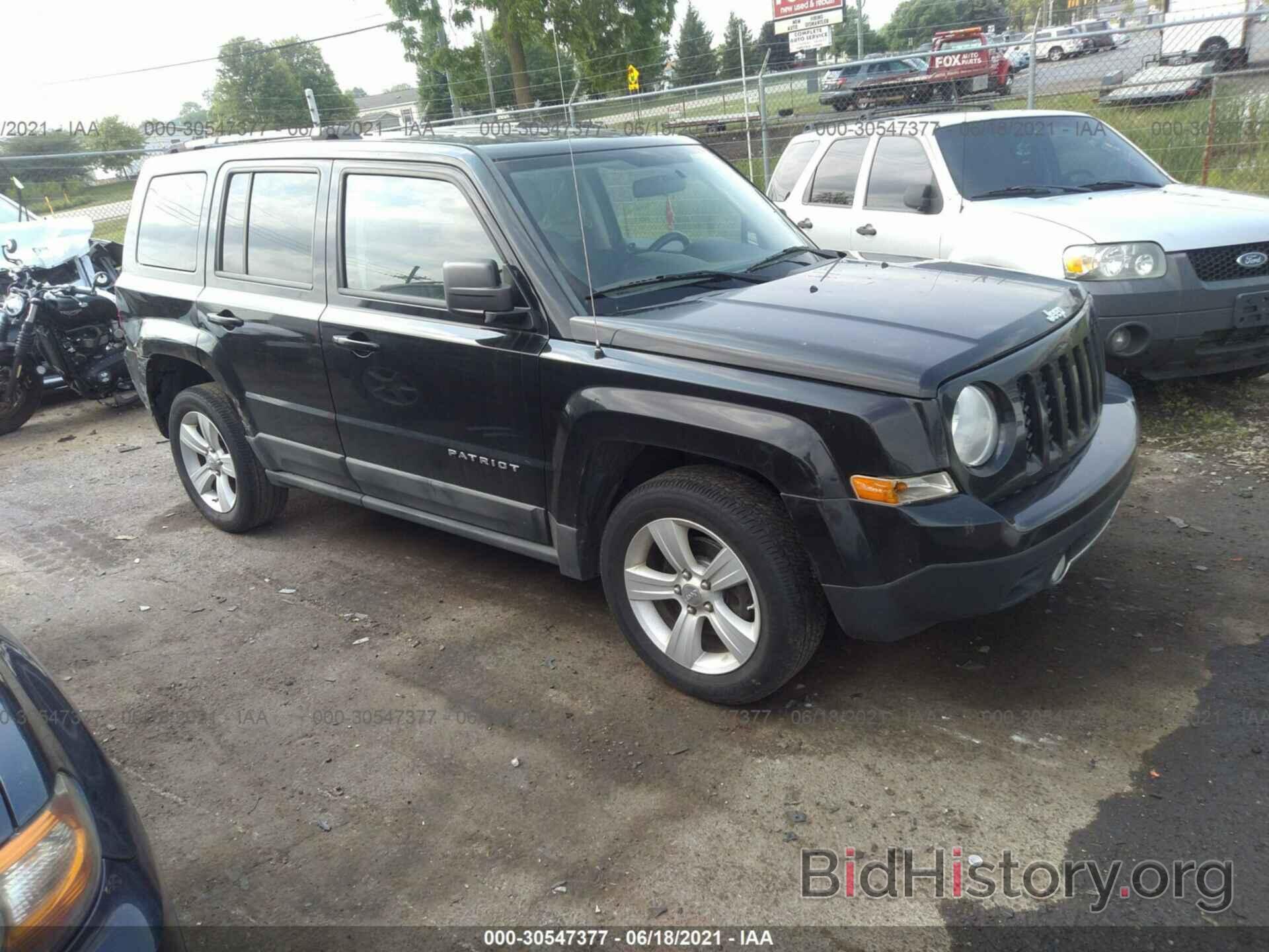 Photo 1J4NT4GBXBD111365 - JEEP PATRIOT 2011