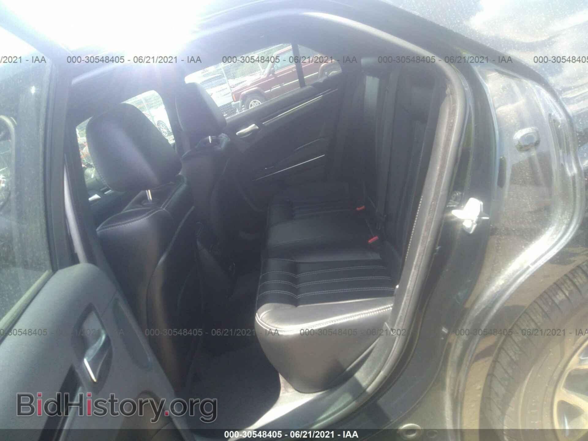 2017 CHRYSLER 300 - VIN: 2C3CCAGG7HH558100 - Photo 8