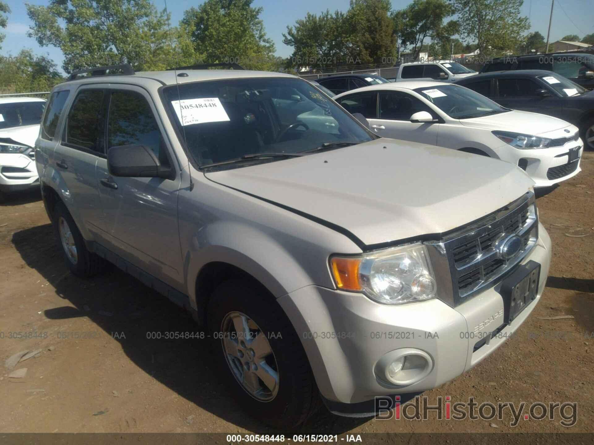 Photo 1FMCU03G19KB04102 - FORD ESCAPE 2009