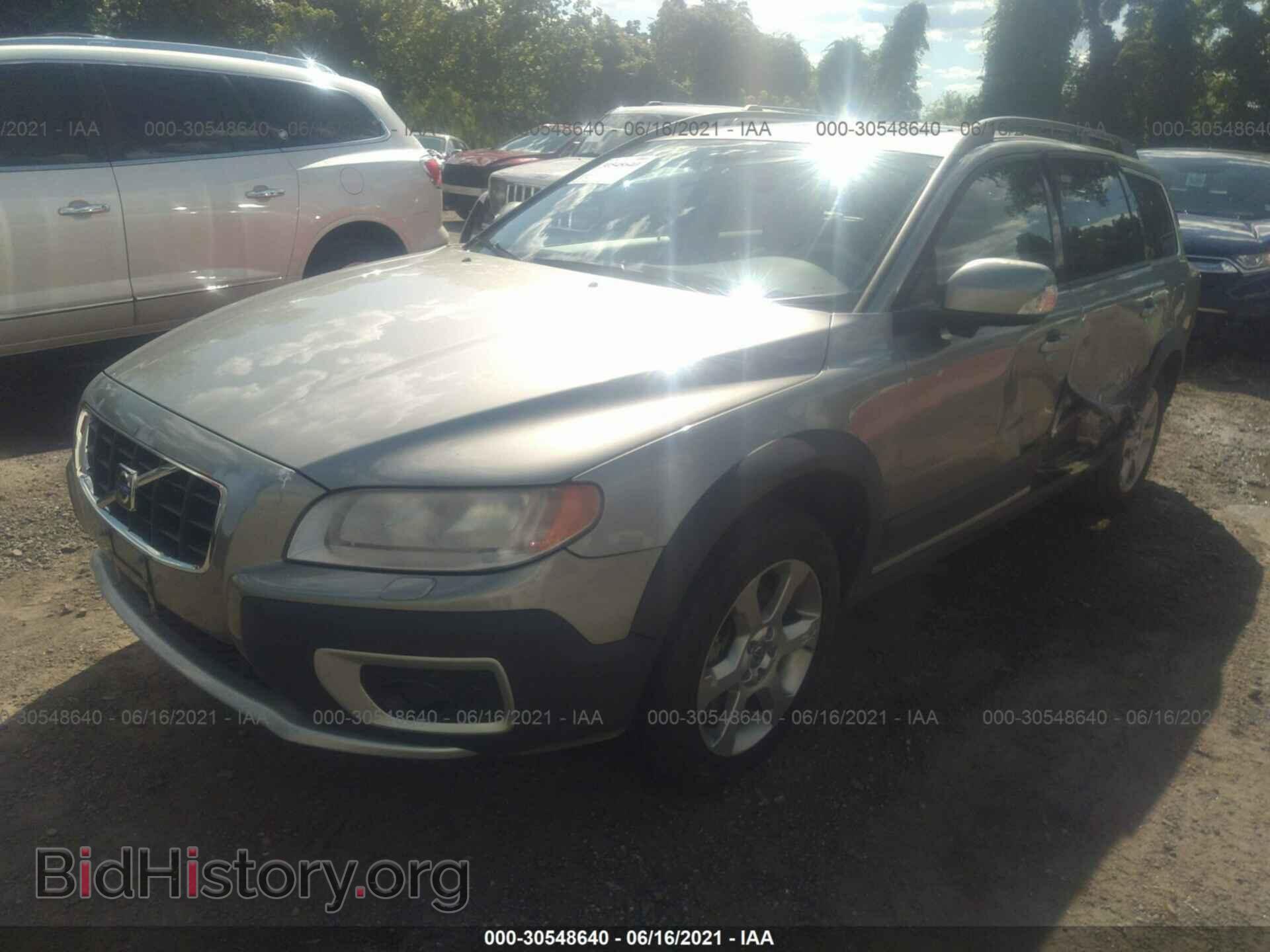 2008 VOLVO XC70 - VIN: YV4BZ982X81028609 - Фото 2