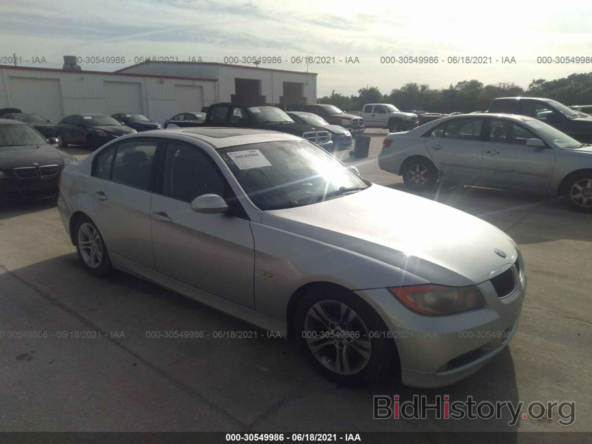 Photo WBAVA33538KX84764 - BMW 3 SERIES 2008