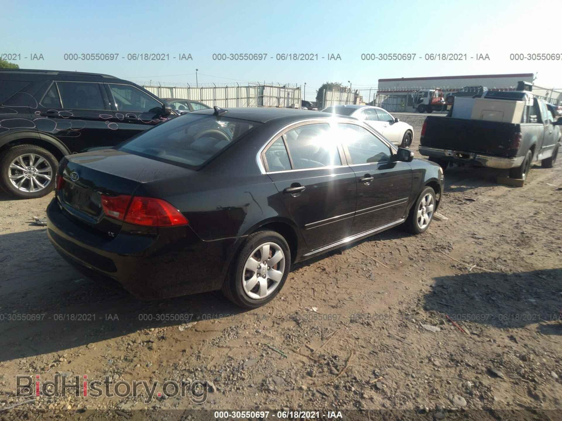 2009 KIA OPTIMA - VIN: KNAGE228795300534 - Фото 4