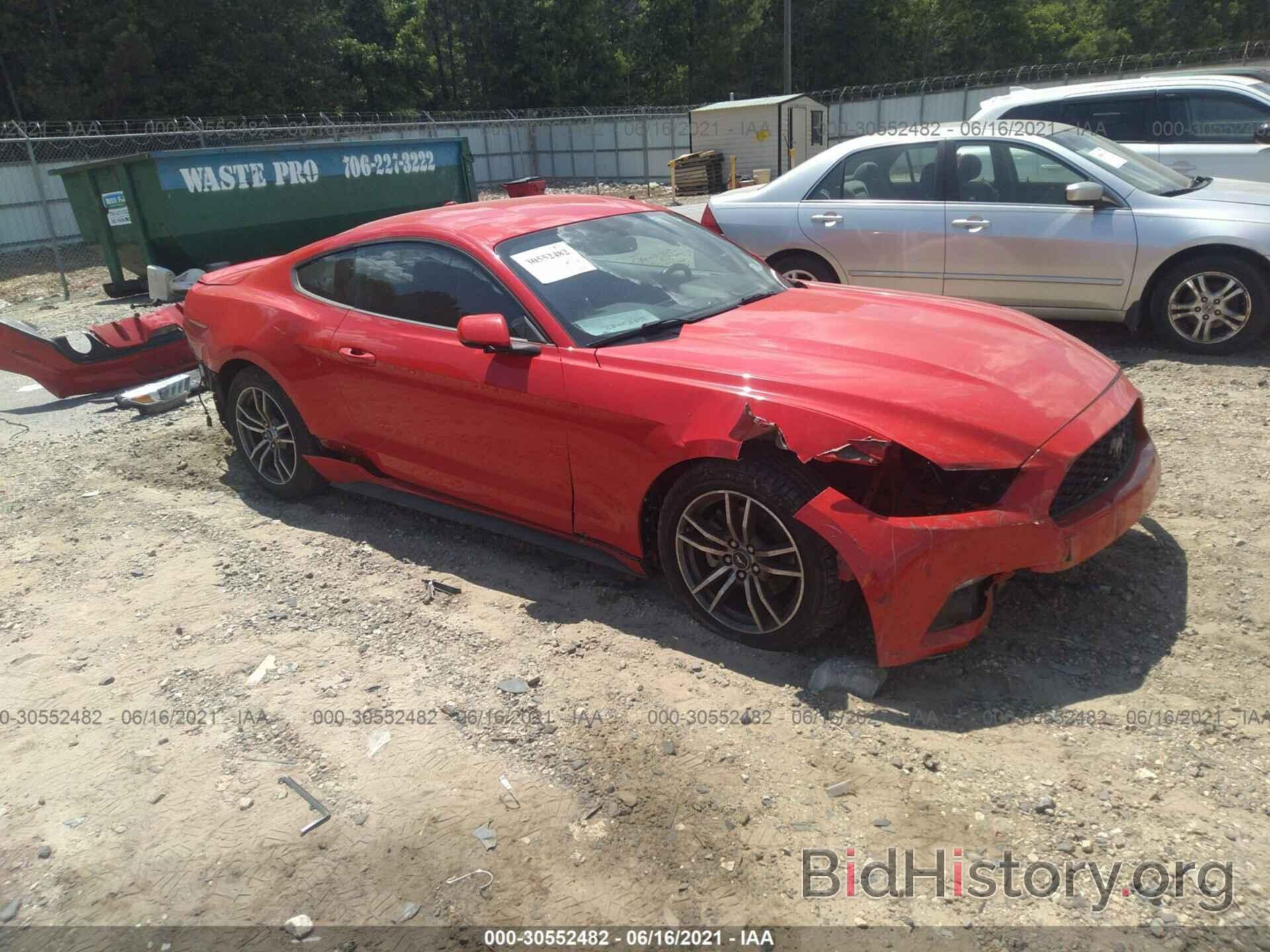Photo 1FA6P8THXF5402132 - FORD MUSTANG 2015