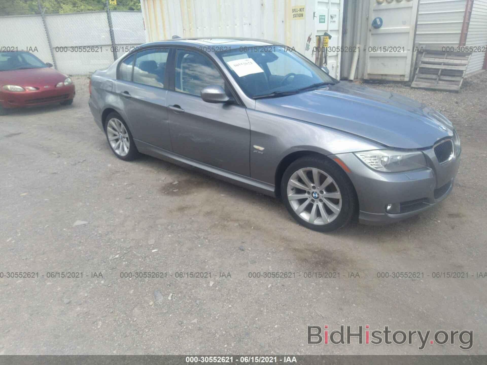 Photo WBAPK7C50BA817293 - BMW 3 SERIES 2011