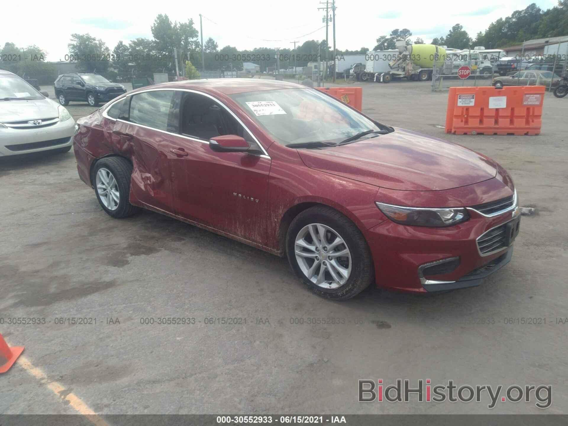 Photo 1G1ZD5ST3JF132953 - CHEVROLET MALIBU 2018