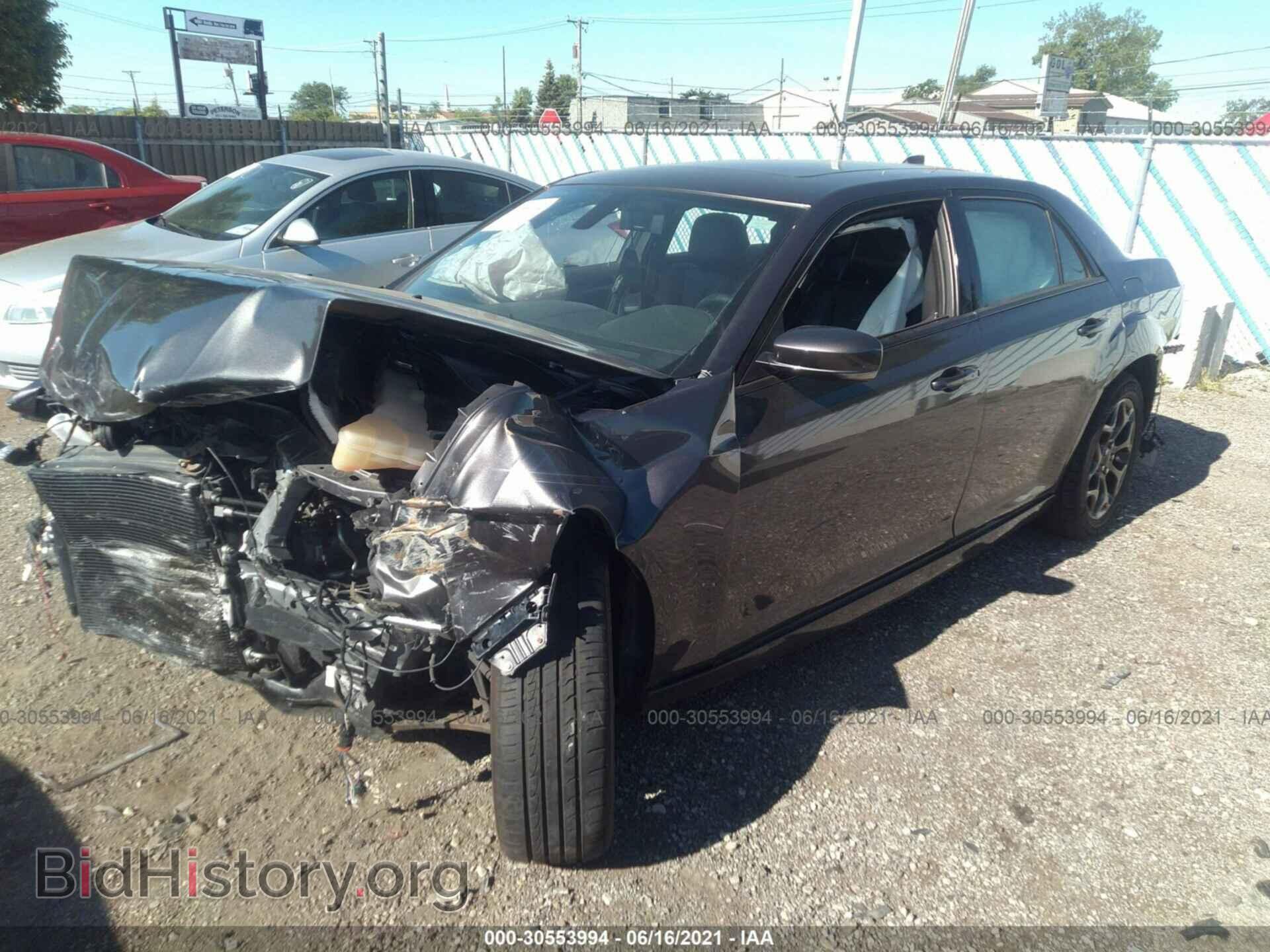2017 CHRYSLER 300 - VIN: 2C3CCAGG9HH553433 - Фото 2