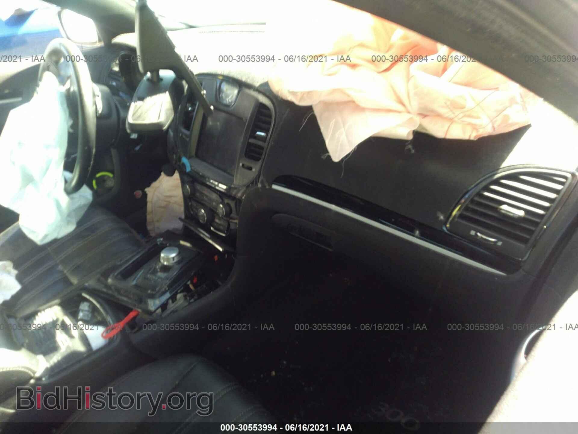2017 CHRYSLER 300 - VIN: 2C3CCAGG9HH553433 - Фото 5