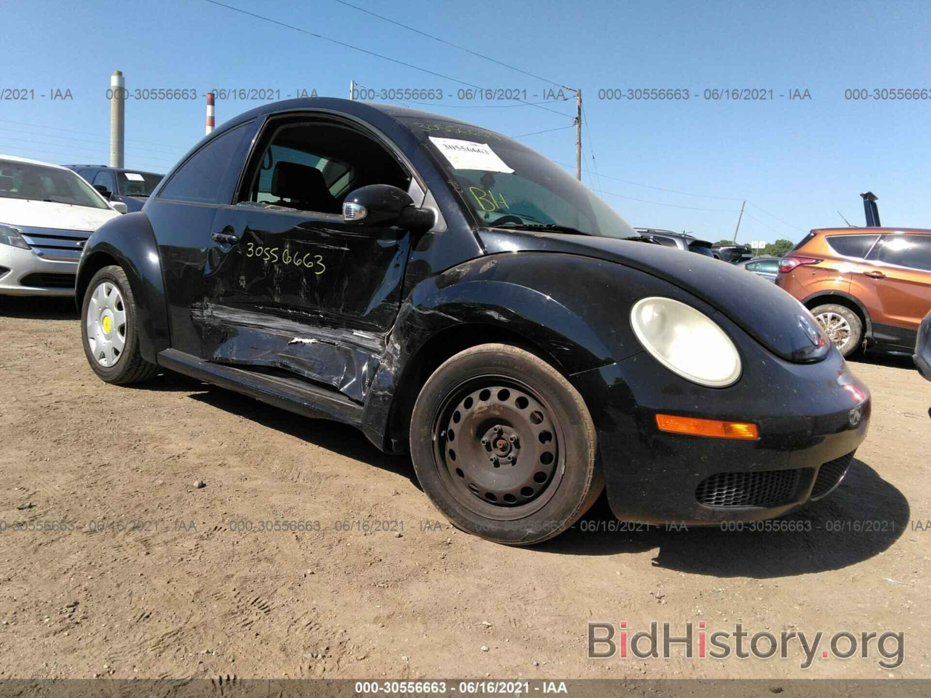 Photo 3VWPW3AG4AM017955 - VOLKSWAGEN NEW BEETLE COUPE 2010