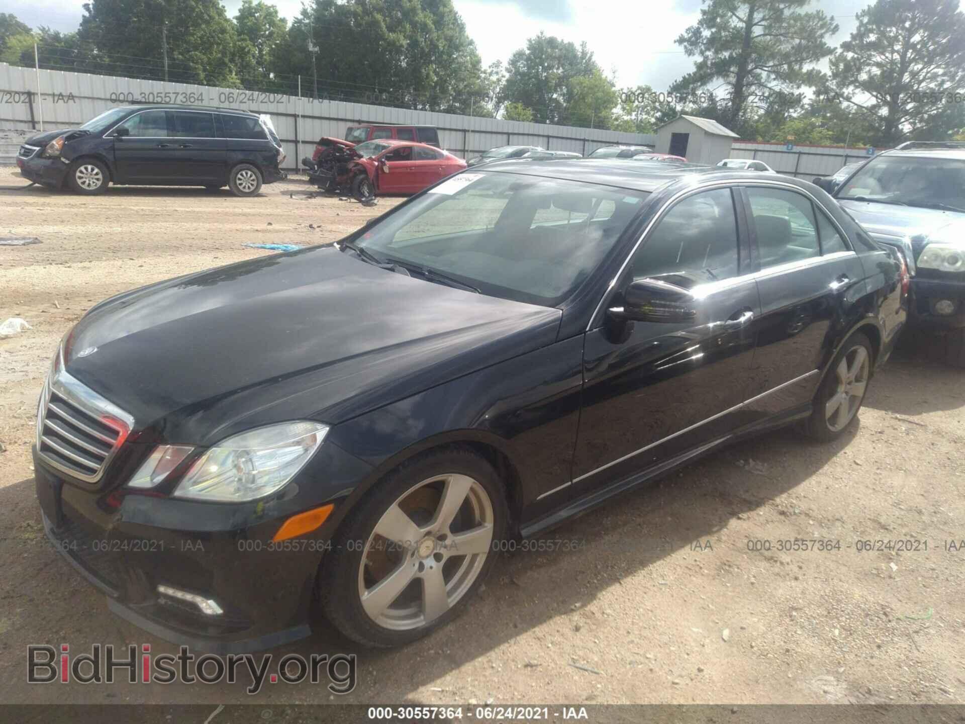 2011 MERCEDES-BENZ E-CLASS - VIN: WDDHF5GB1BA448417 - Фото 2