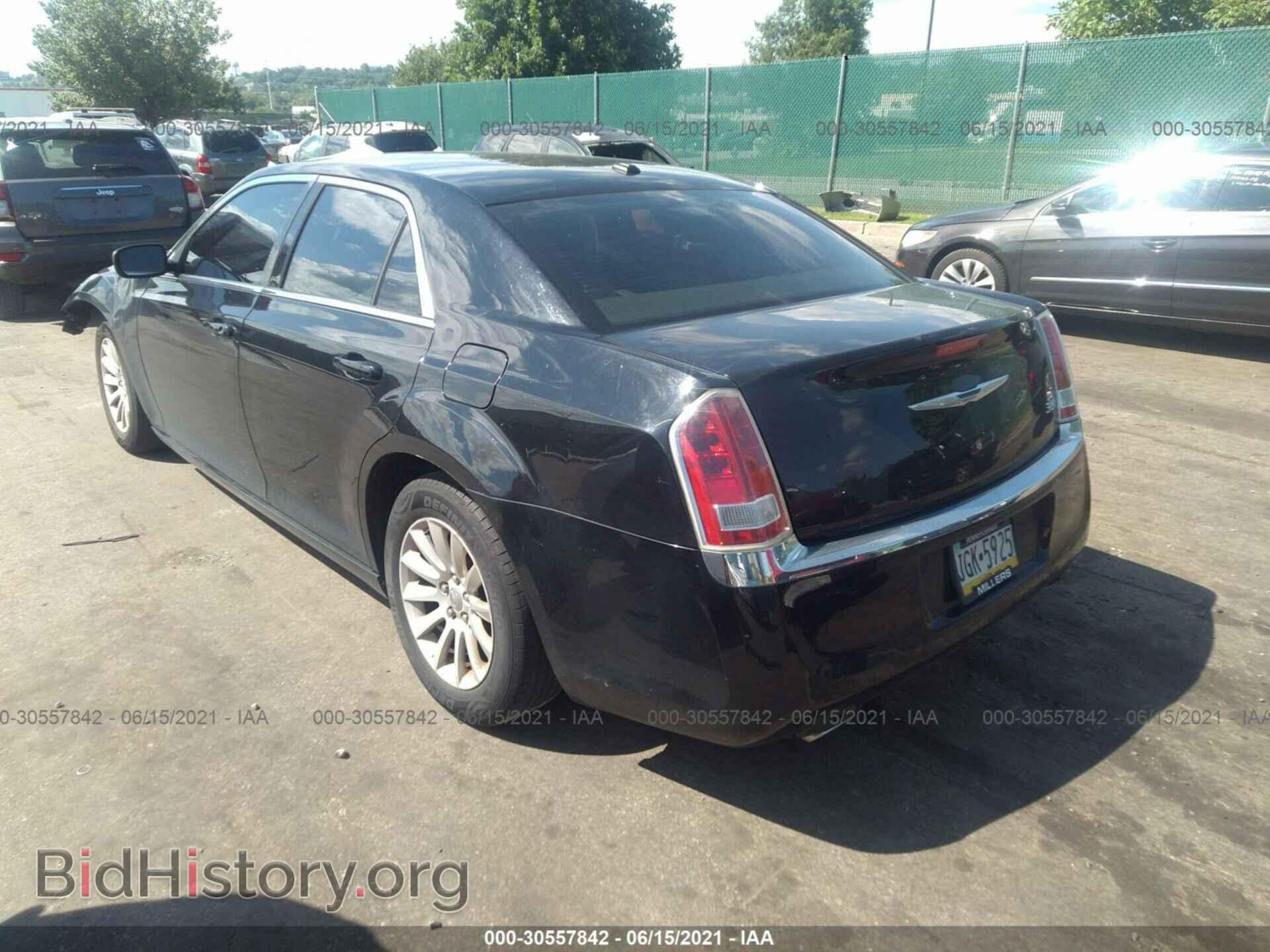2013 CHRYSLER 300 - VIN: 2C3CCAAG2DH630730 - Photo 3