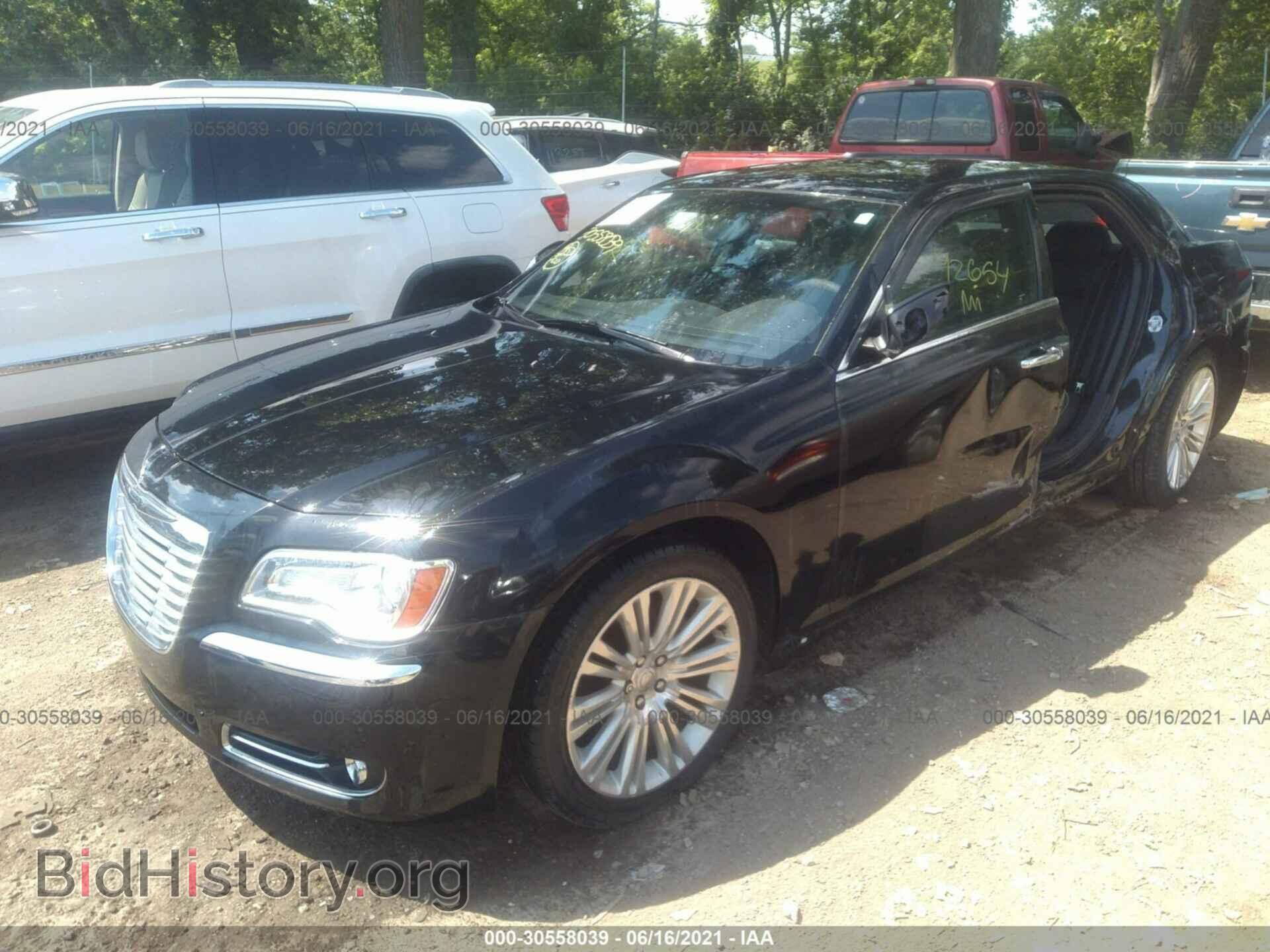 2012 CHRYSLER 300 - VIN: 2C3CCACG5CH166795 - Photo 2