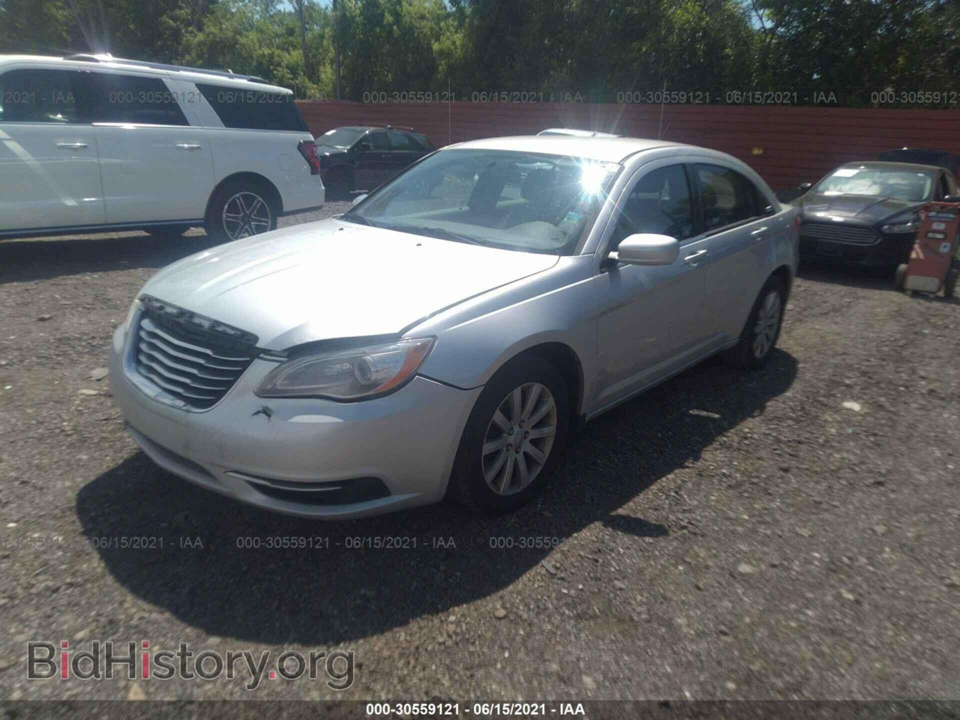 2012 CHRYSLER 200 - VIN: 1C3CCBBB4CN299826 - Photo 2