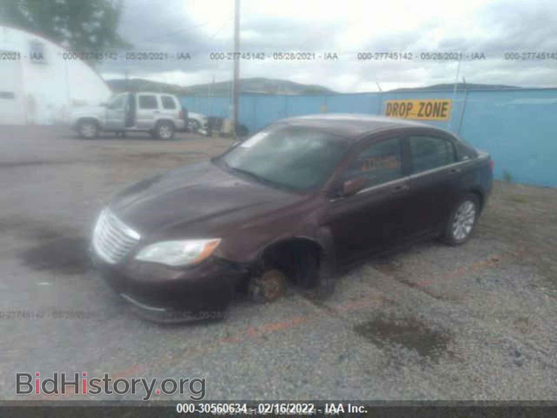 2013 CHRYSLER 200 - VIN: 1C3CCBBB7DN692446 - Фото 2