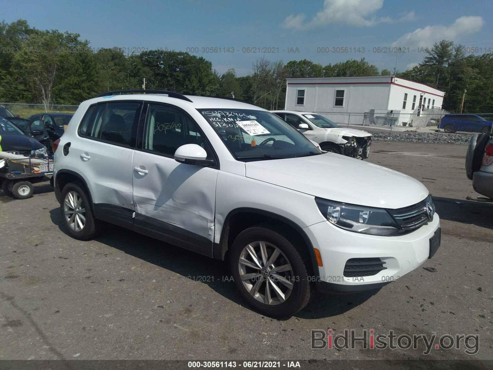 Photo WVGBV7AX4JK000275 - VOLKSWAGEN TIGUAN LIMITED 2018