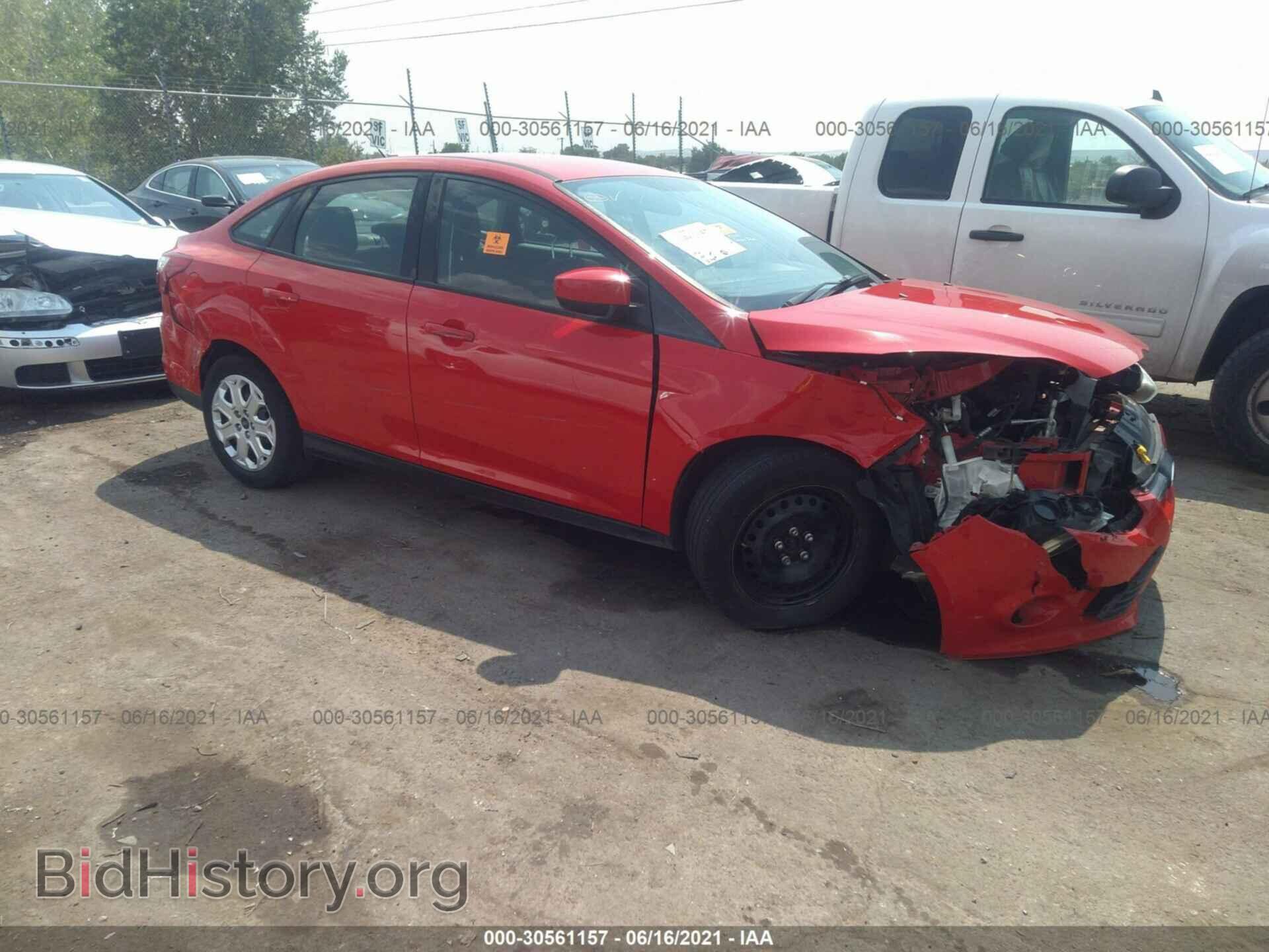 Photo 1FAHP3F22CL285284 - FORD FOCUS 2012