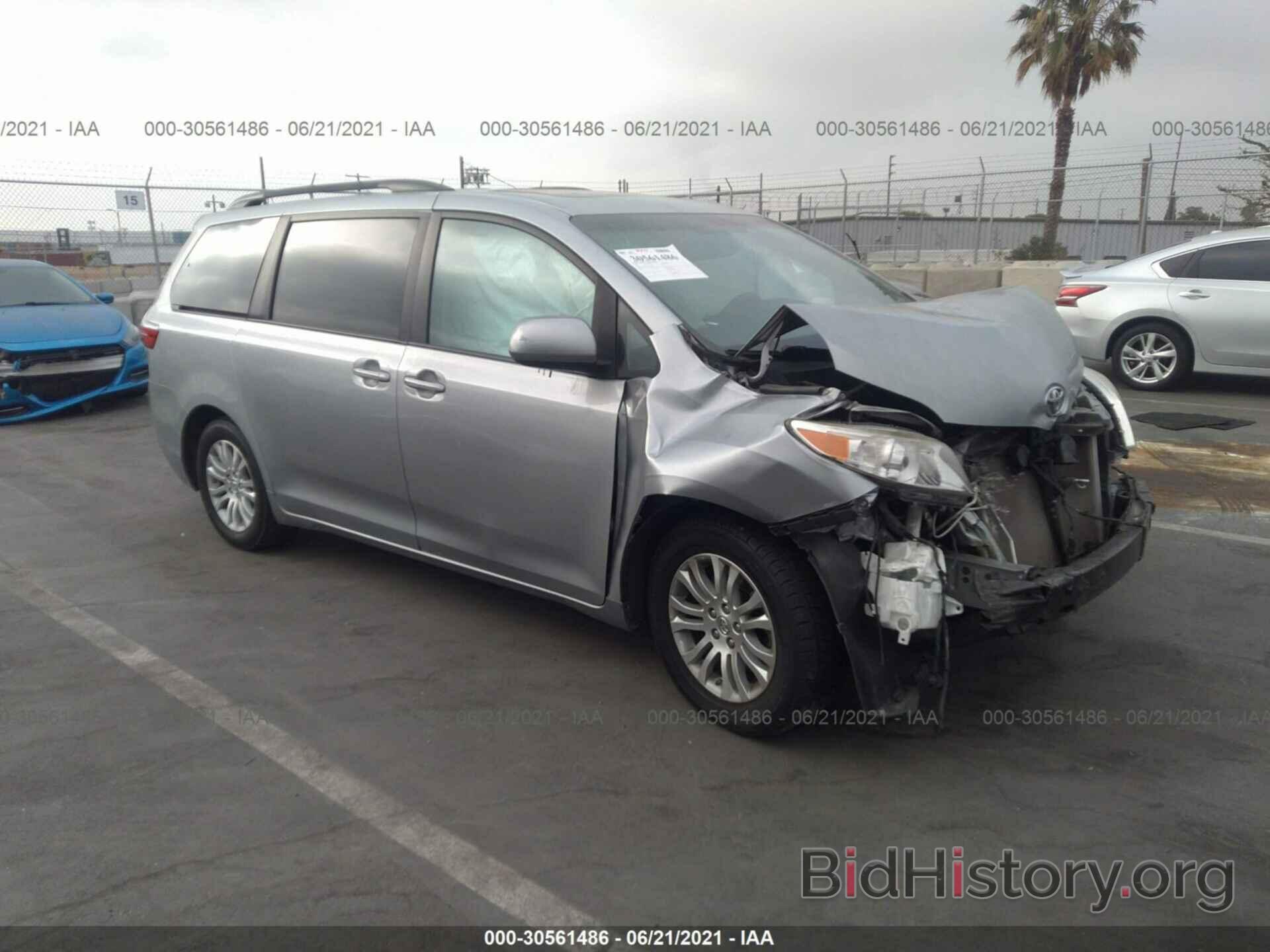 Фотография 5TDYK3DC5GS696770 - TOYOTA SIENNA 2016