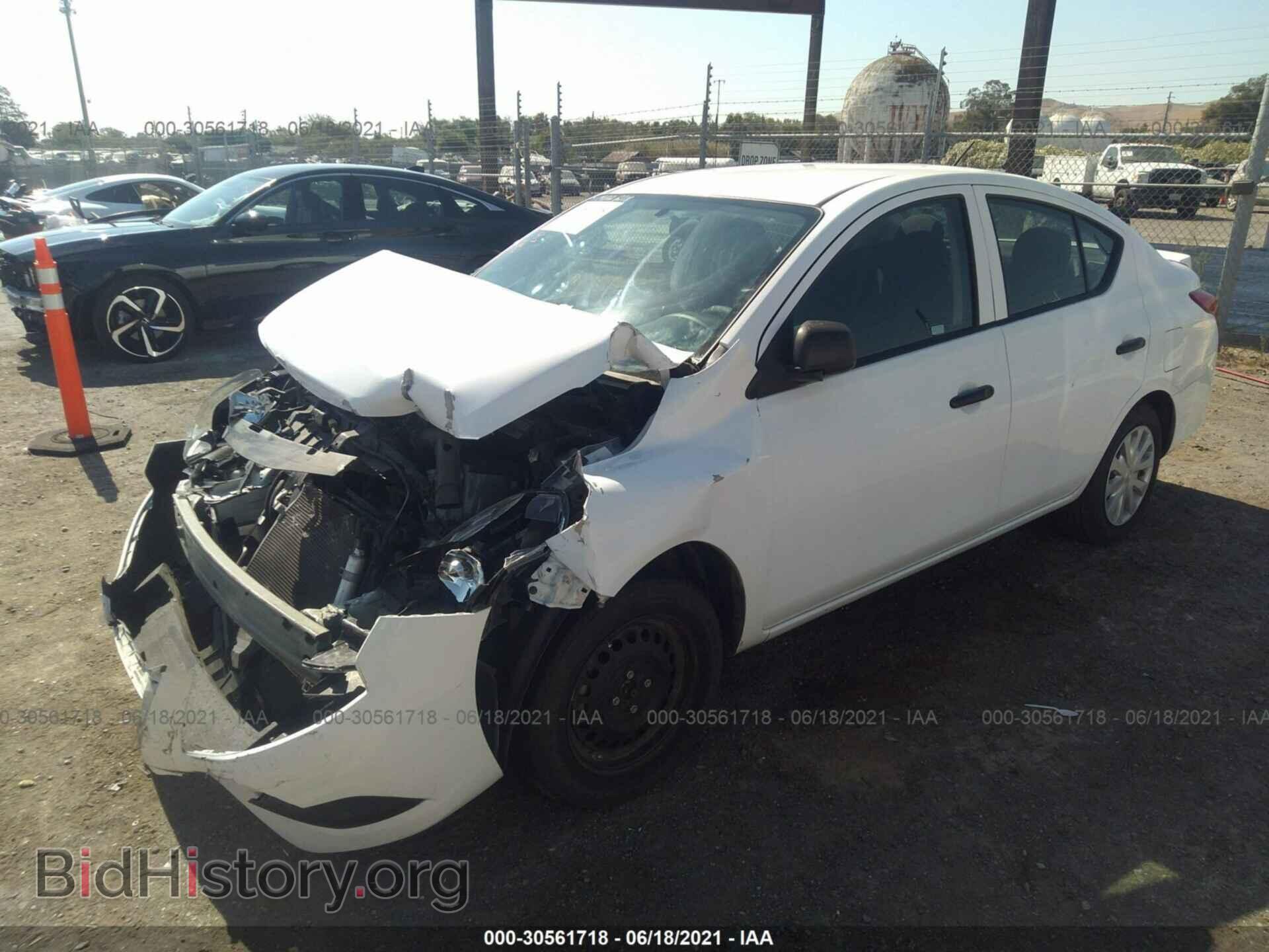 2015 NISSAN VERSA - VIN: 3N1CN7AP1FL877534 - Фото 2