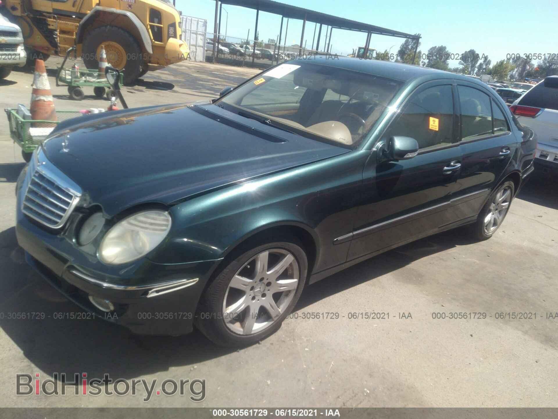 2007 MERCEDES-BENZ E-CLASS - VIN: WDBUF56X97B007902 - Фото 2