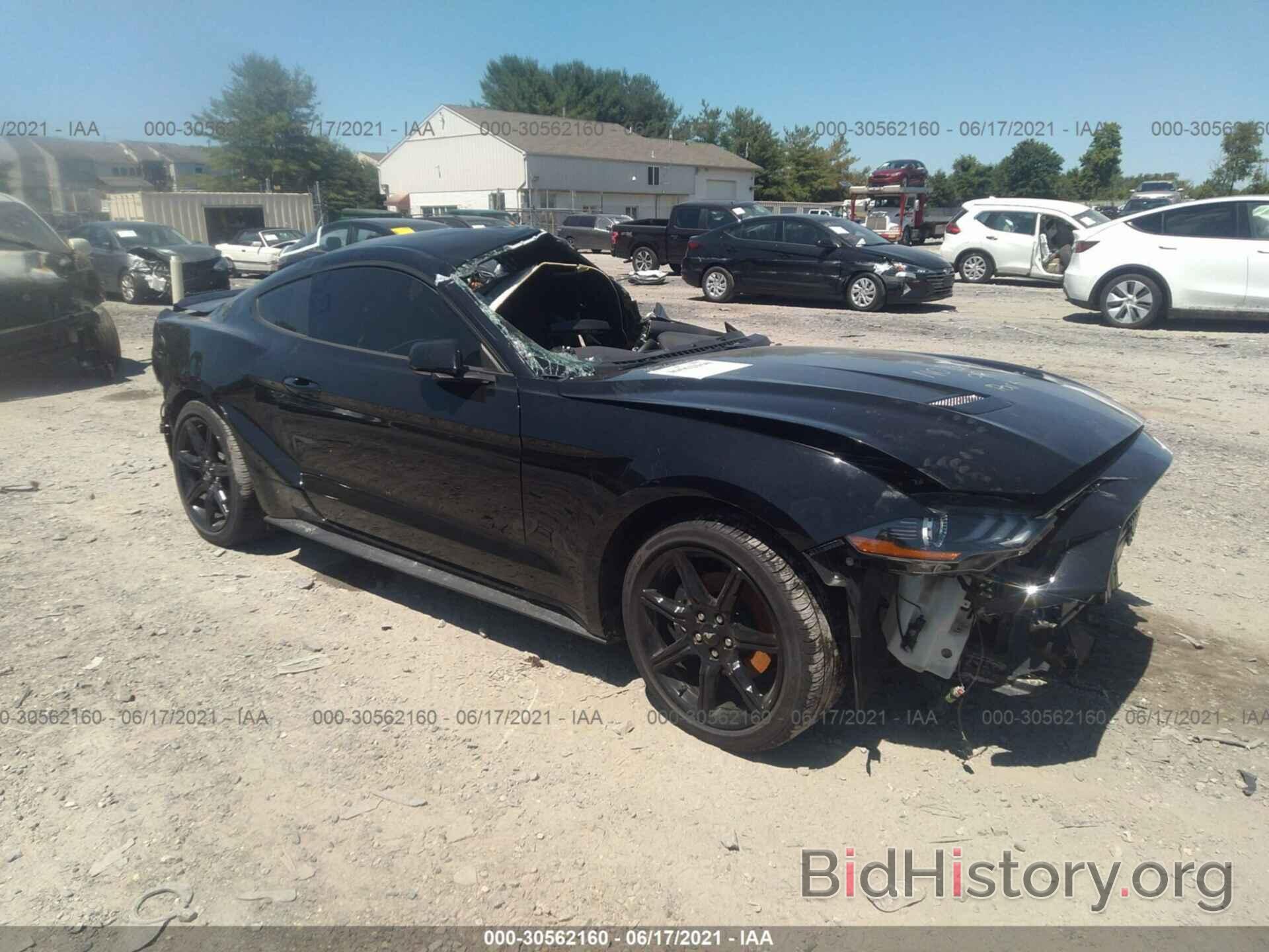Photo 1FA6P8TH9K5203700 - FORD MUSTANG 2019