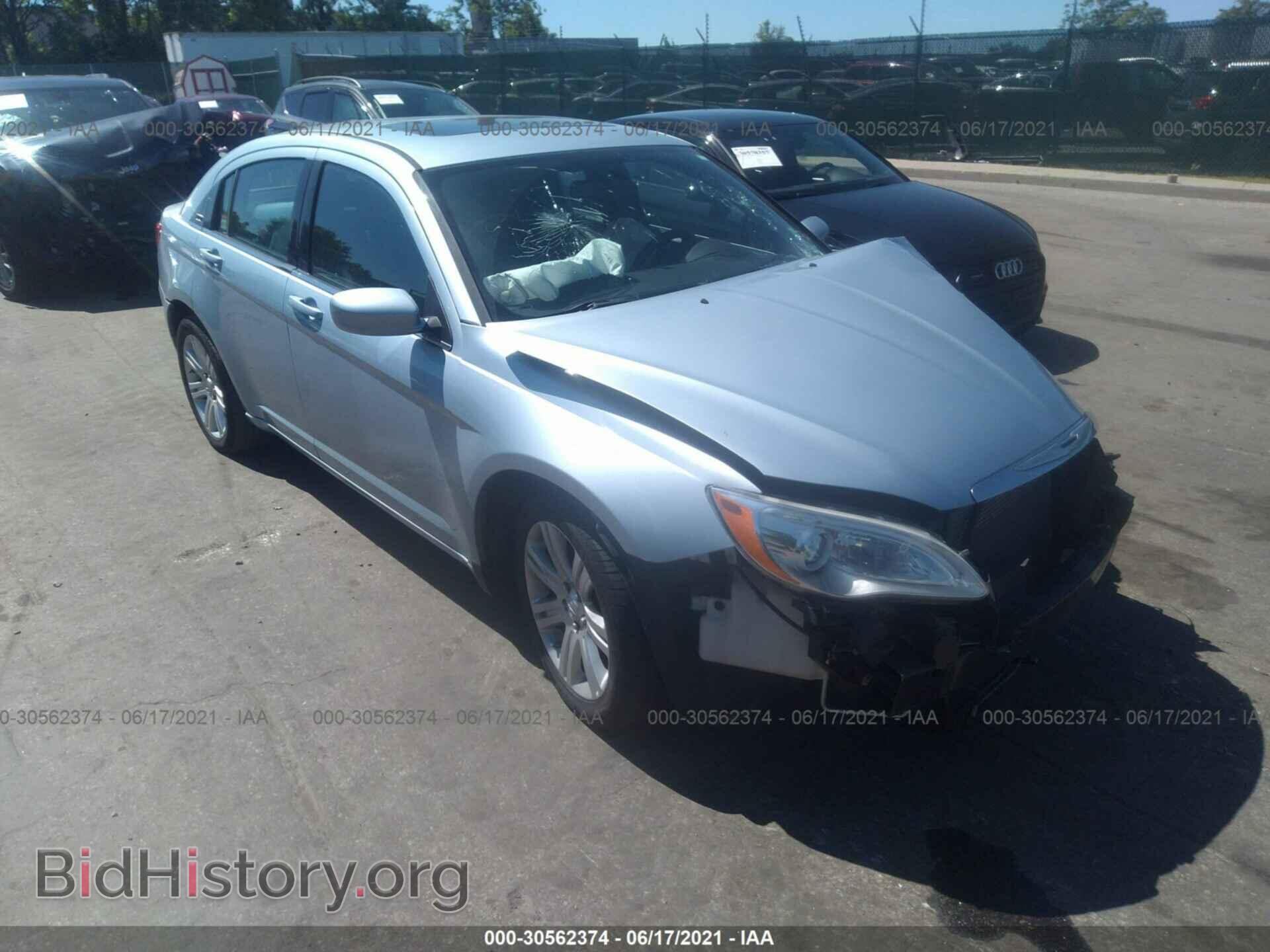 Photo 1C3CCBBB5DN722835 - CHRYSLER 200 2013