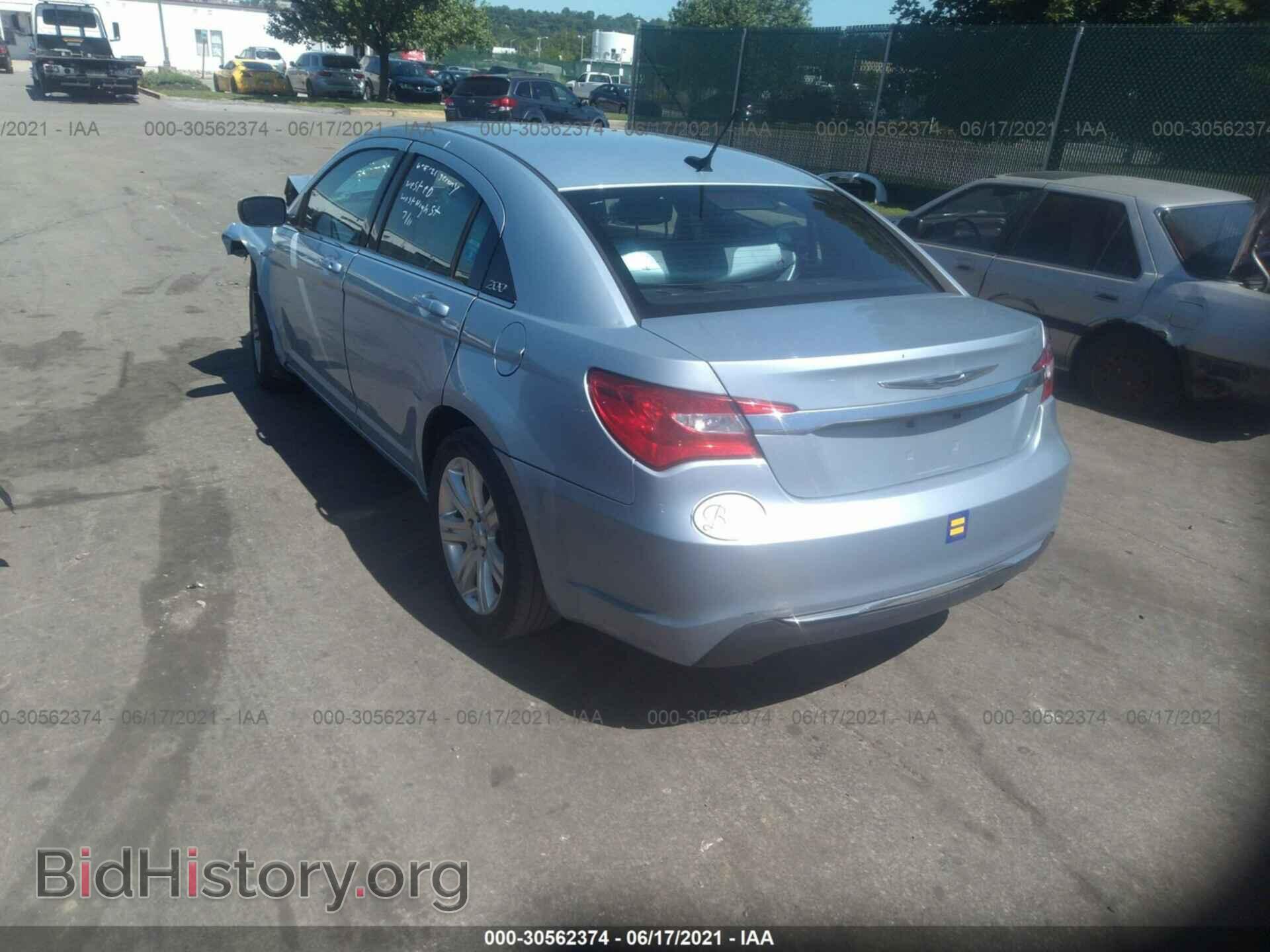 2013 CHRYSLER 200 - VIN: 1C3CCBBB5DN722835 - Photo 3