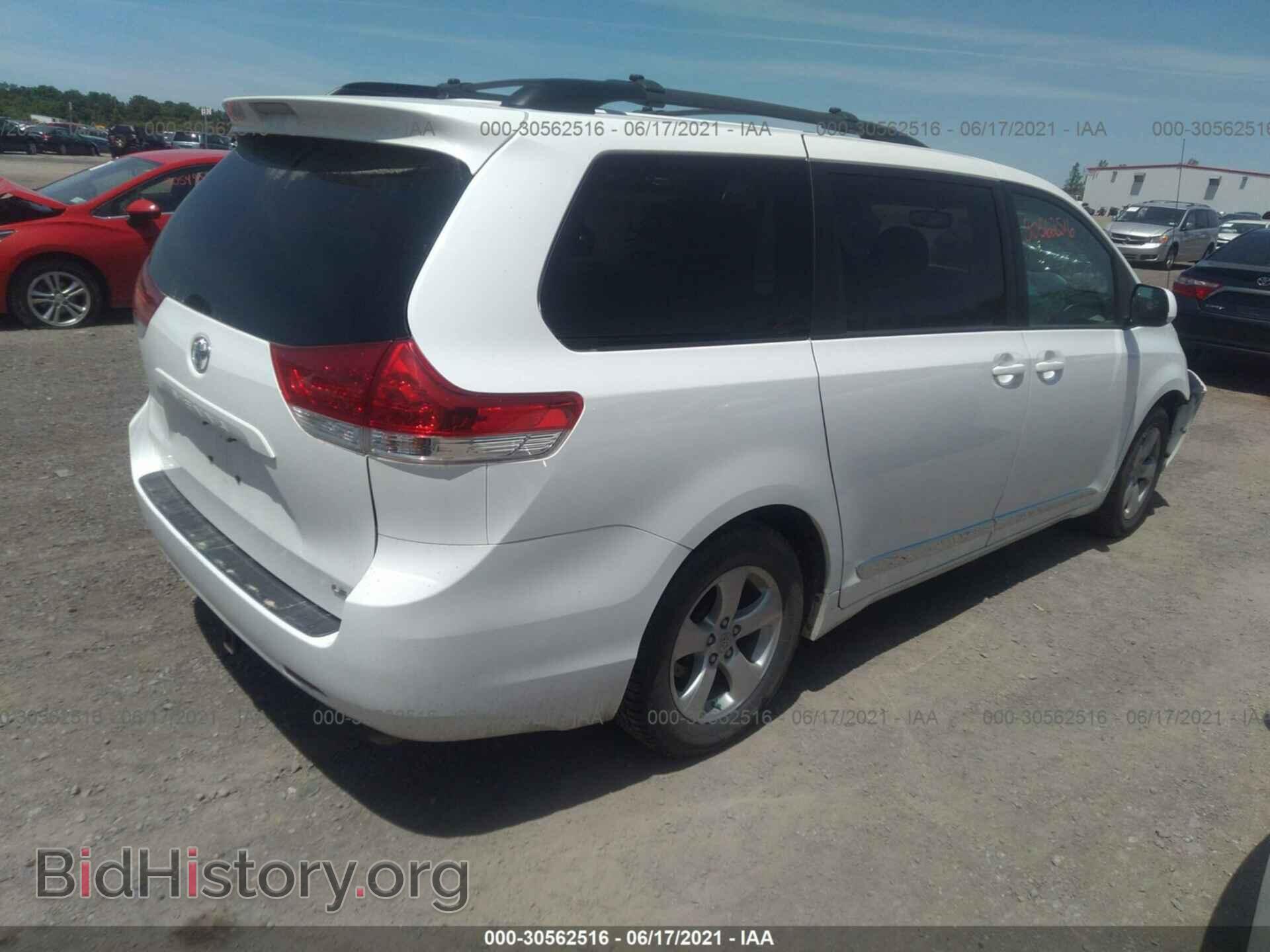 2013 TOYOTA SIENNA - VIN: 5TDKK3DC8DS395153 - Фото 4