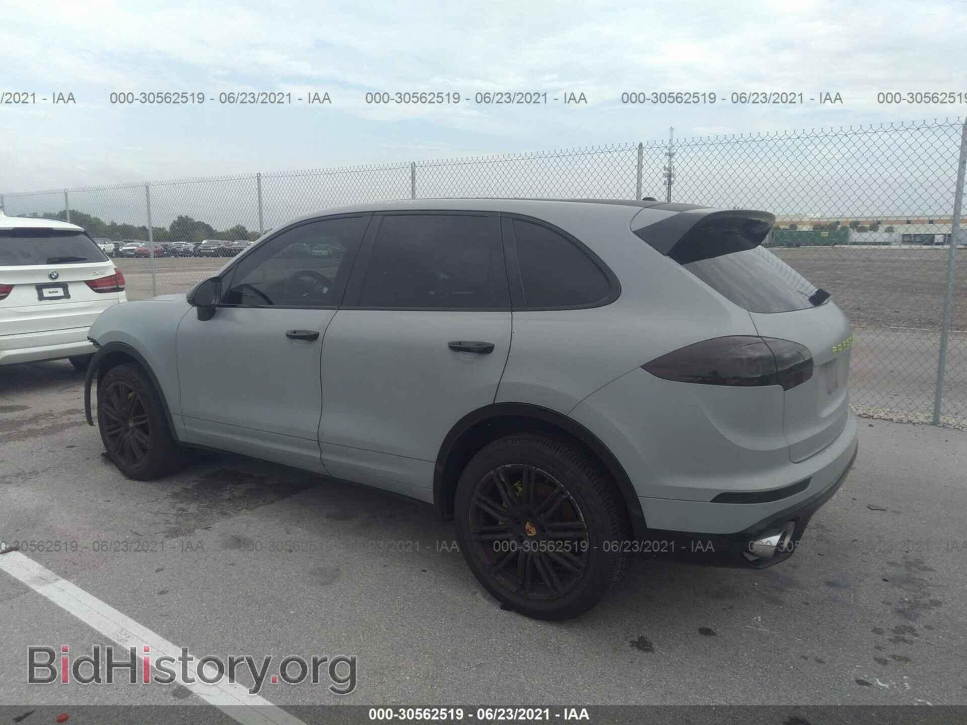 2016 PORSCHE CAYENNE - VIN: WP1AA2A20GLA01394 - Фото 3