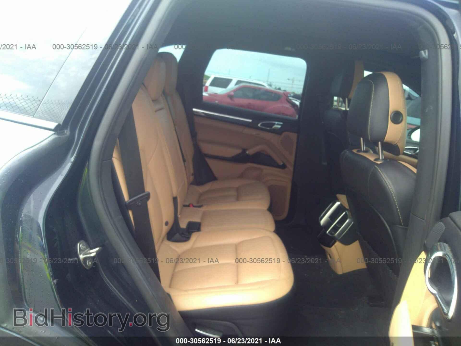 2016 PORSCHE CAYENNE - VIN: WP1AA2A20GLA01394 - Фото 8