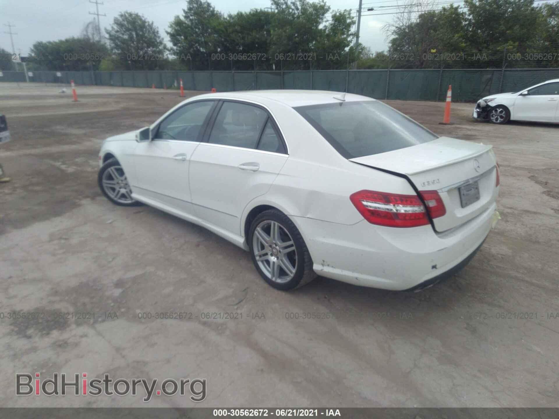 2010 MERCEDES-BENZ E-CLASS - VIN: WDDHF5GB5AA106421 - Фото 3