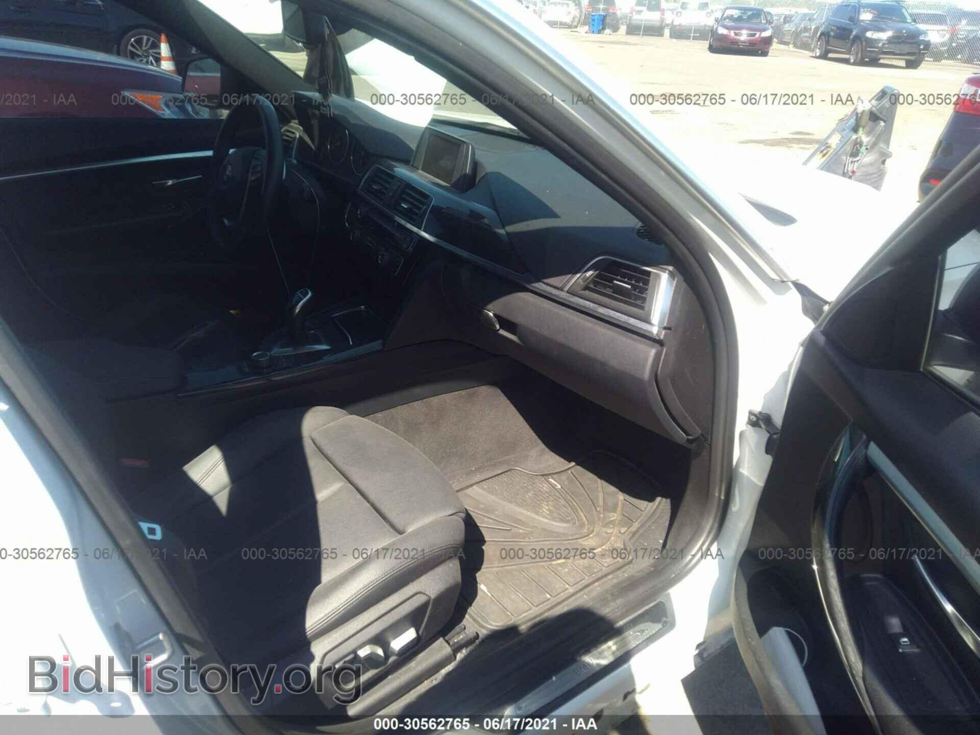 2017 BMW 3 SERIES - VIN: WBA8B9G58HNU09183 - Фото 5